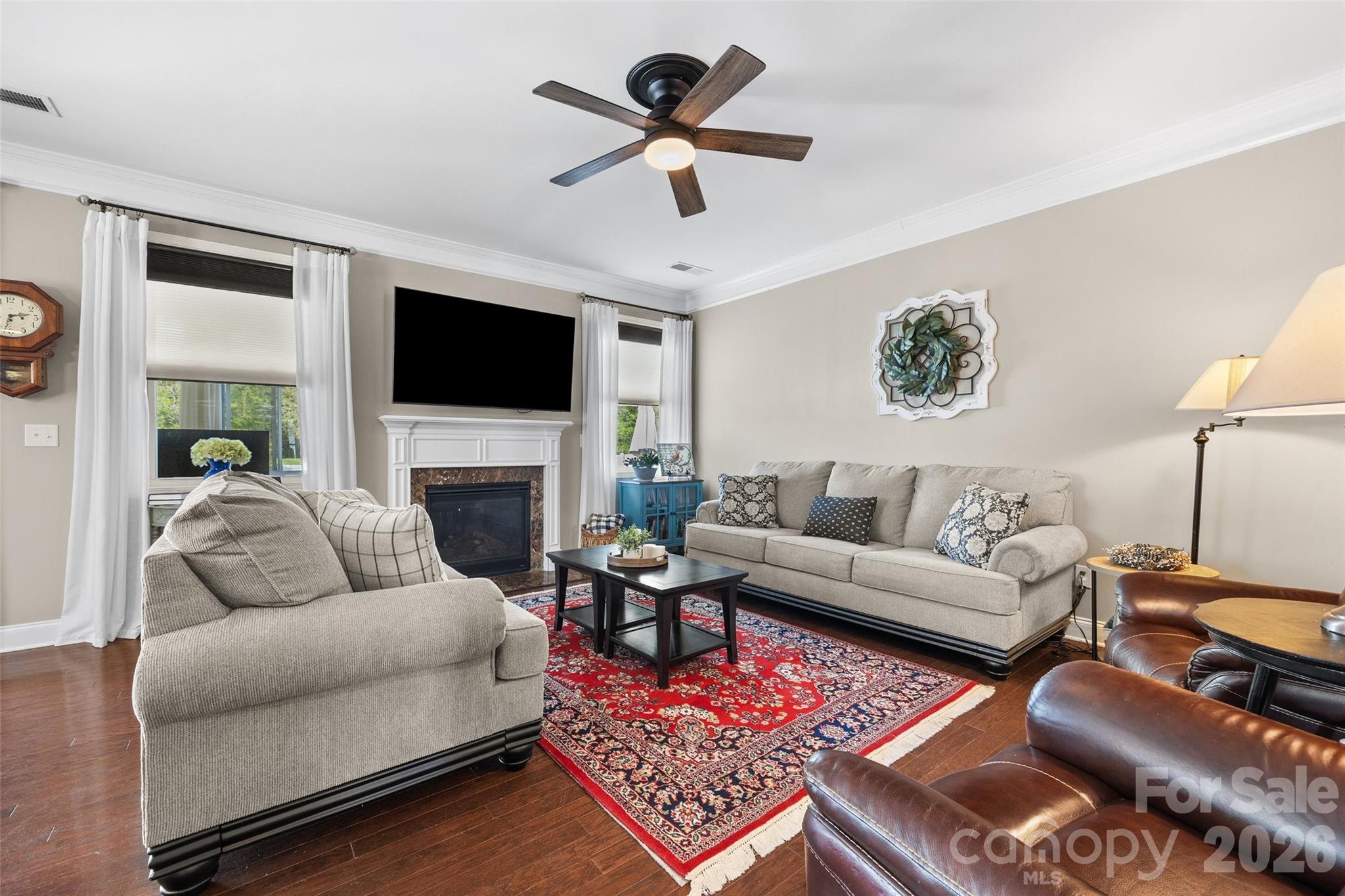 1141 Black Walnut Road — Clover