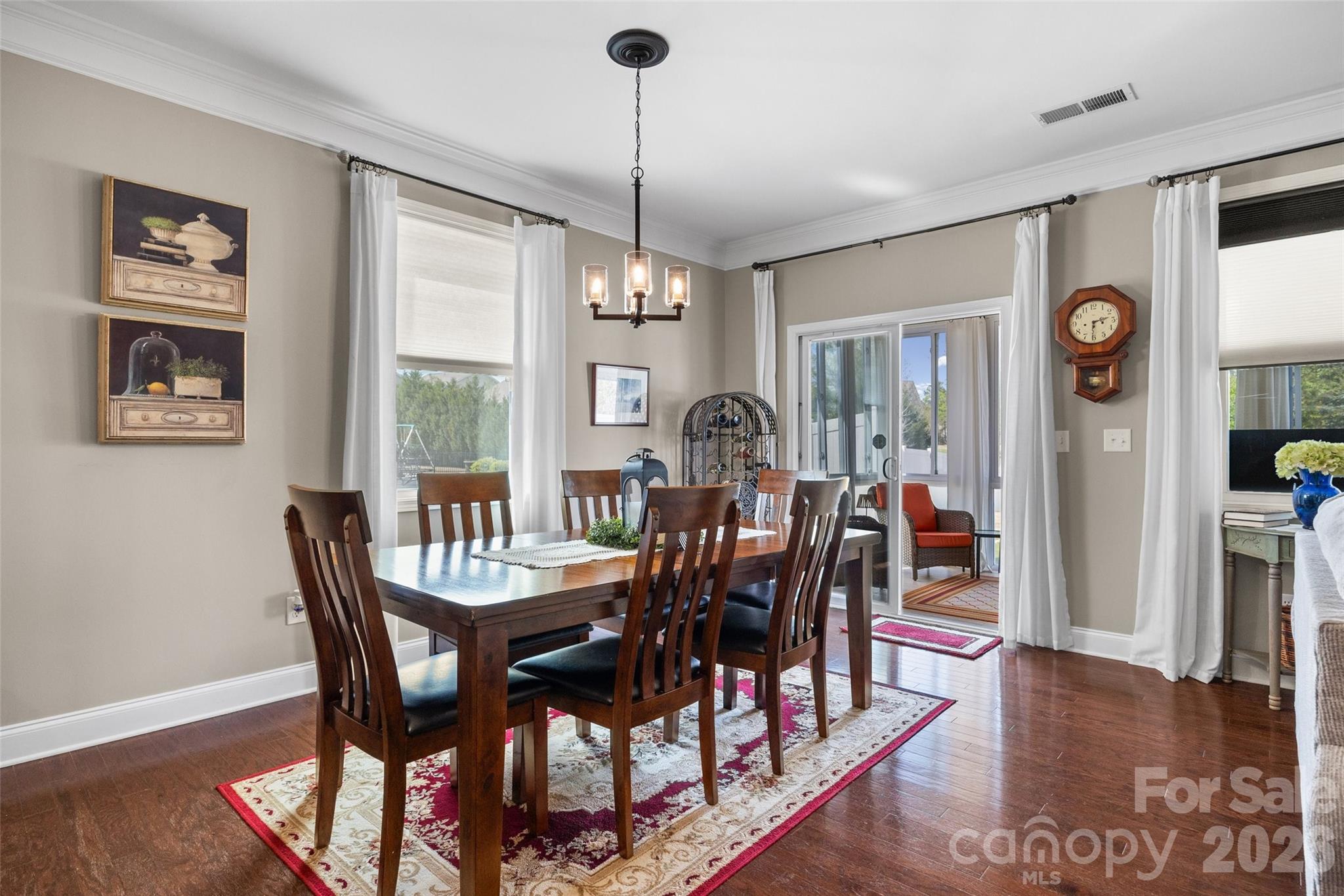 1141 Black Walnut Road — Clover