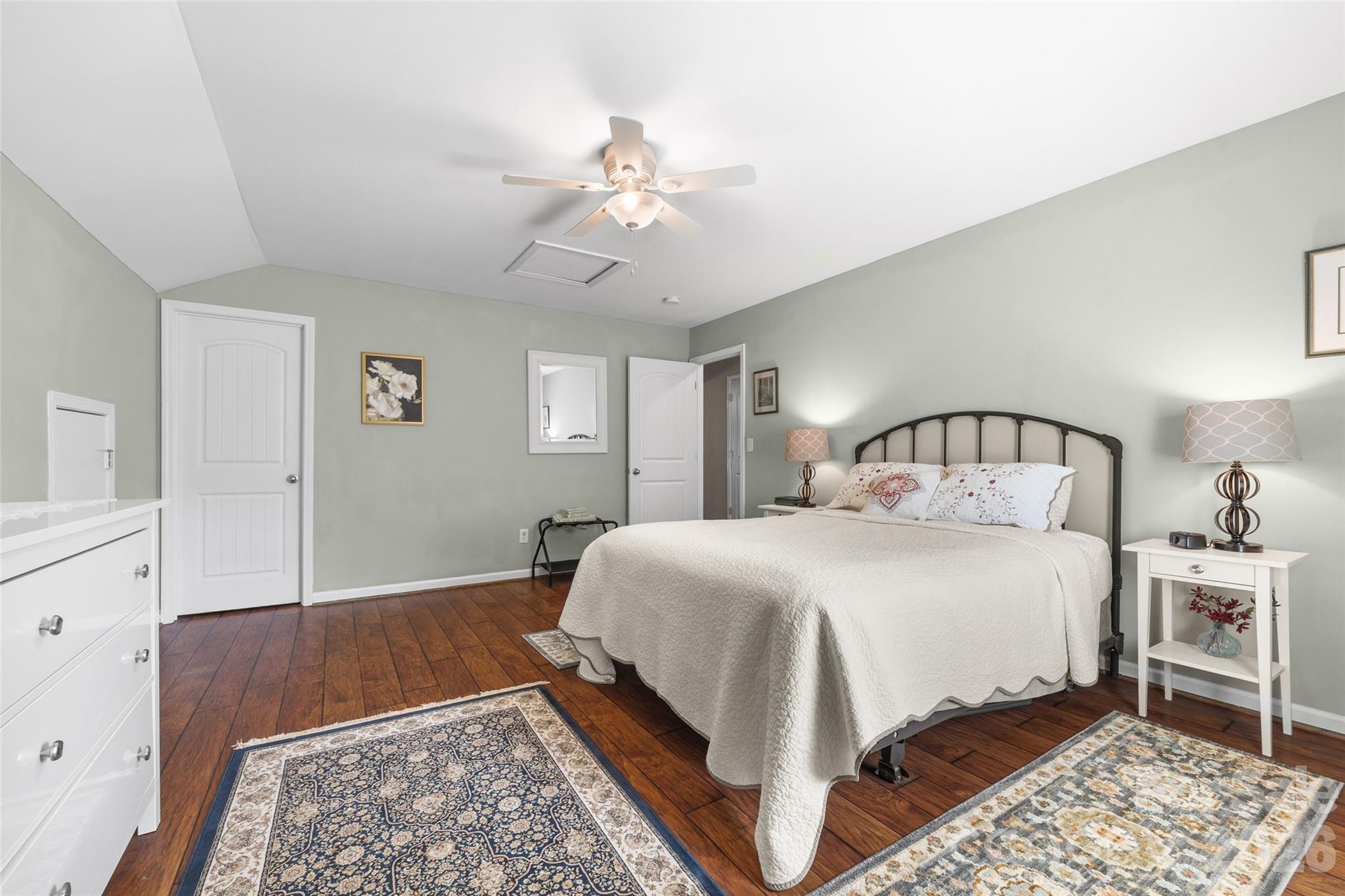 1141 Black Walnut Road — Clover