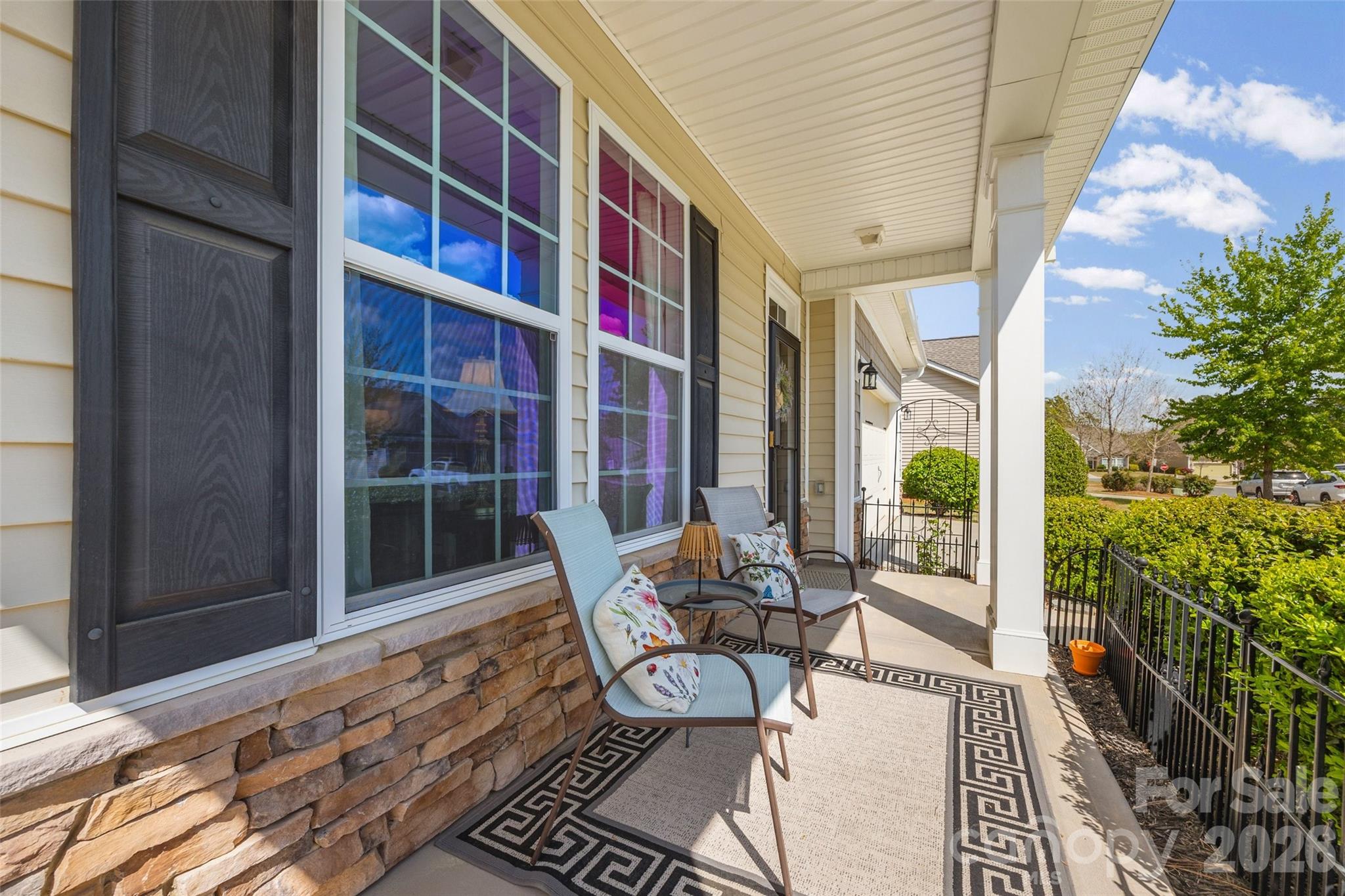 1141 Black Walnut Road — Clover