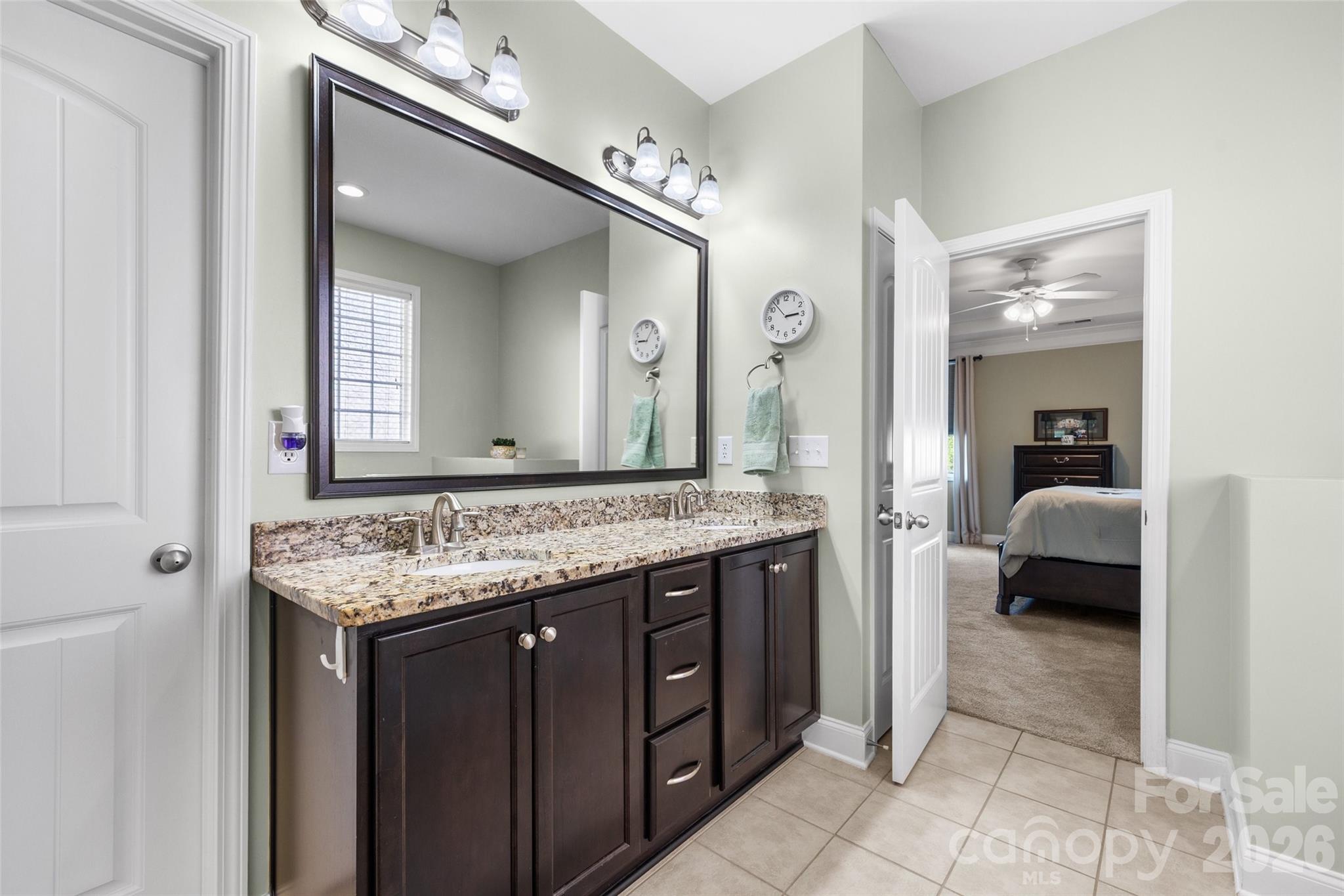 1141 Black Walnut Road — Clover