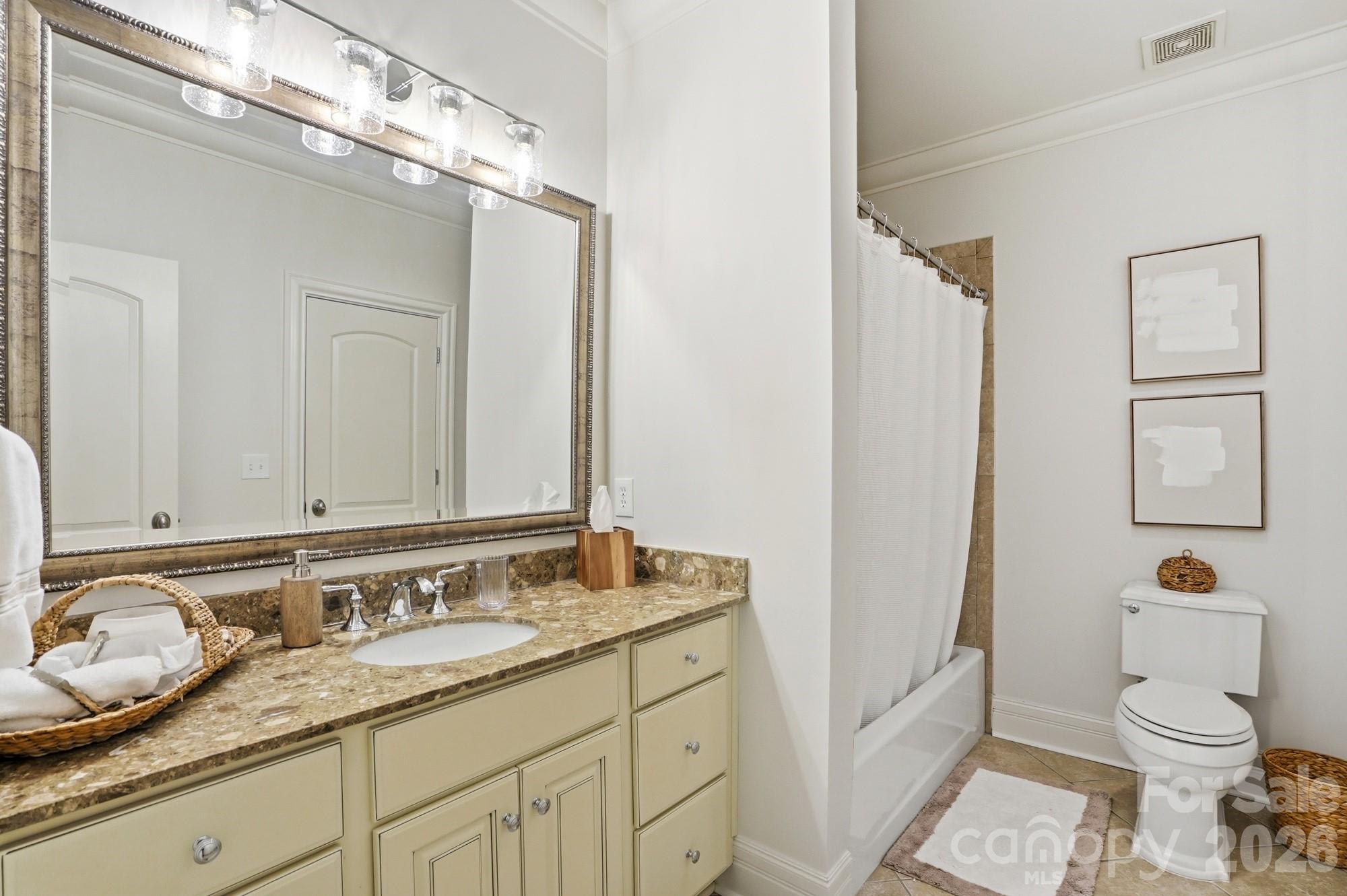 5212 Shepley Court — Charlotte