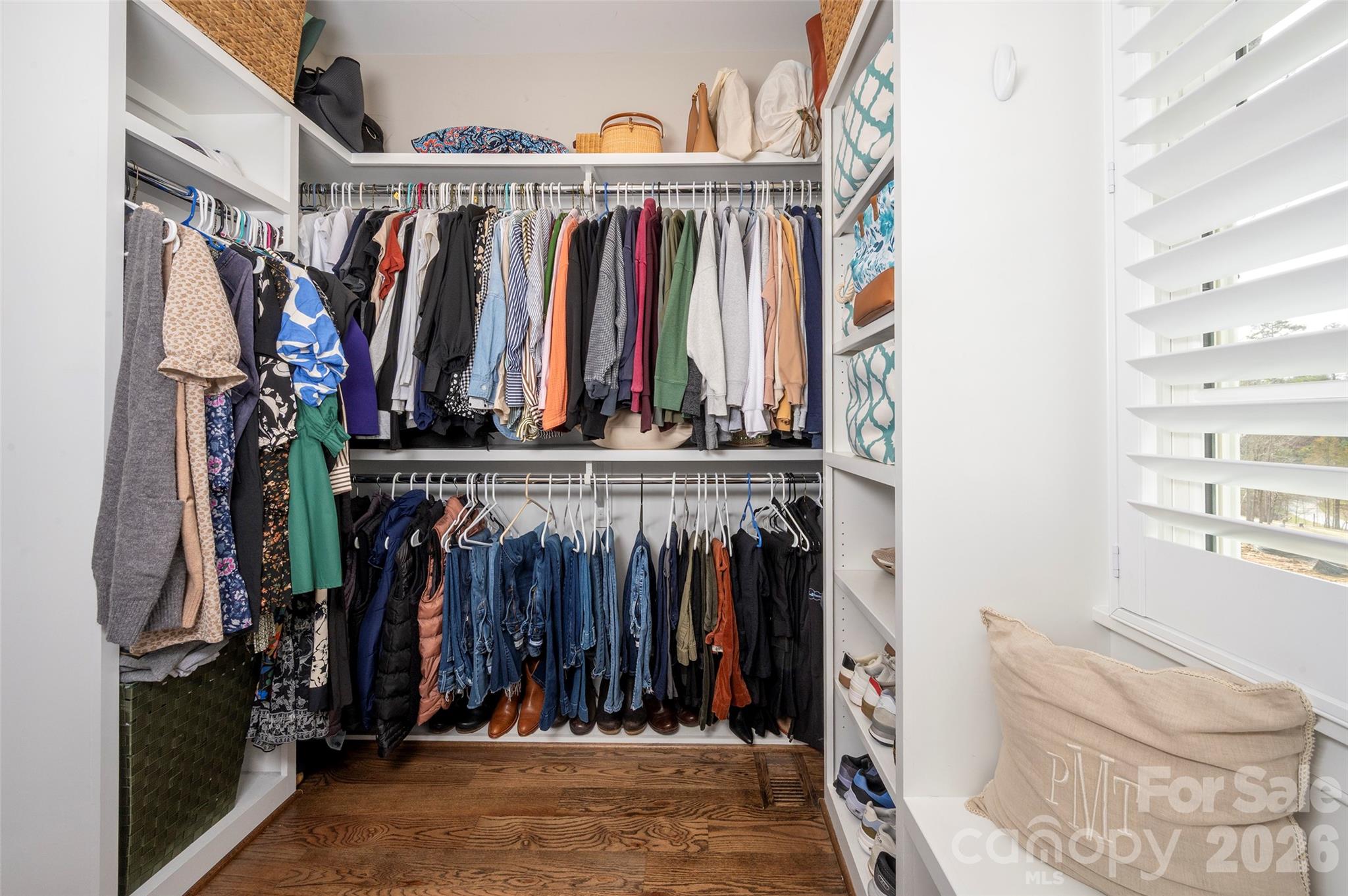 385 Lissara Lodge Drive — Lewisville
