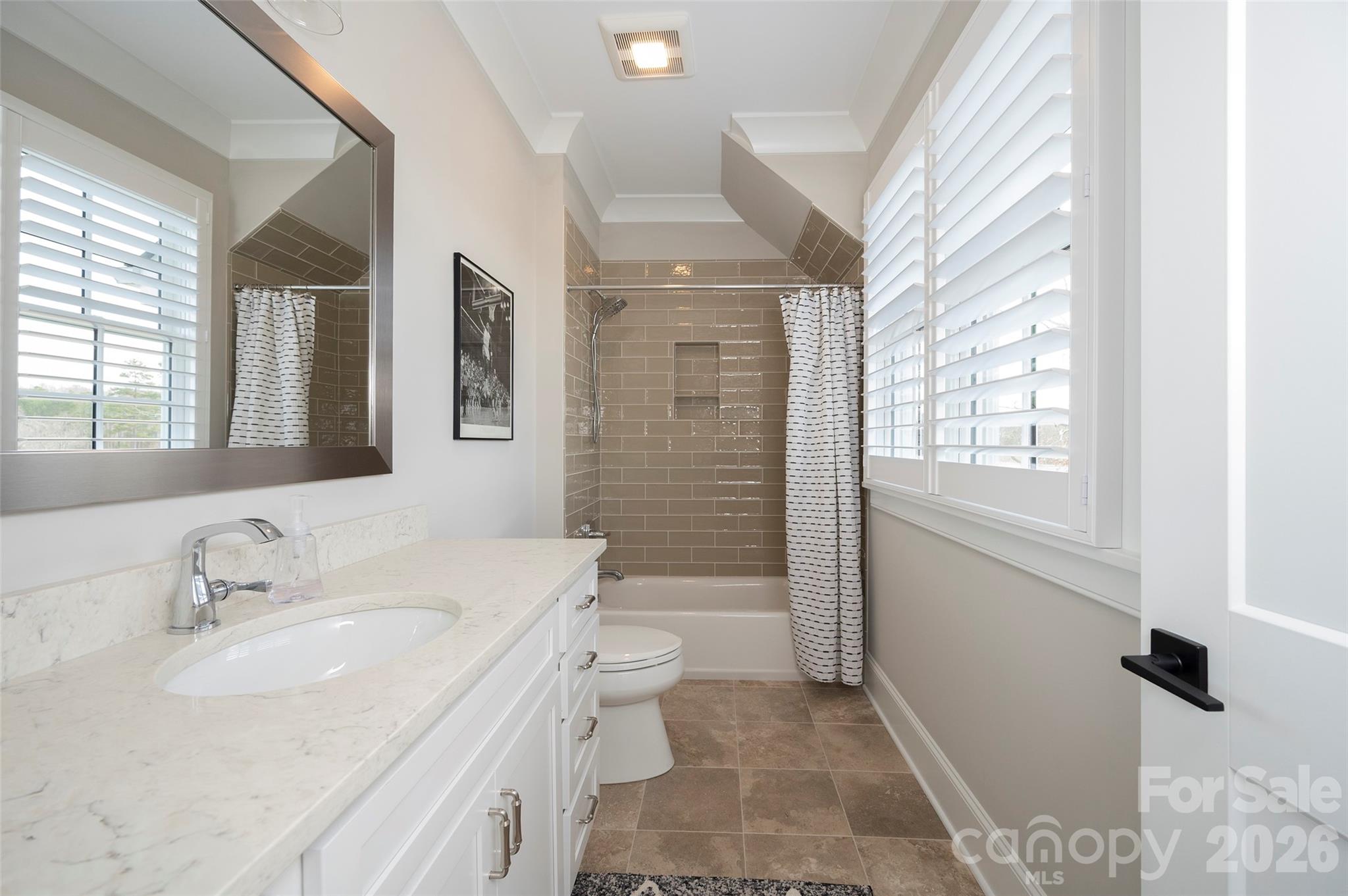 385 Lissara Lodge Drive — Lewisville