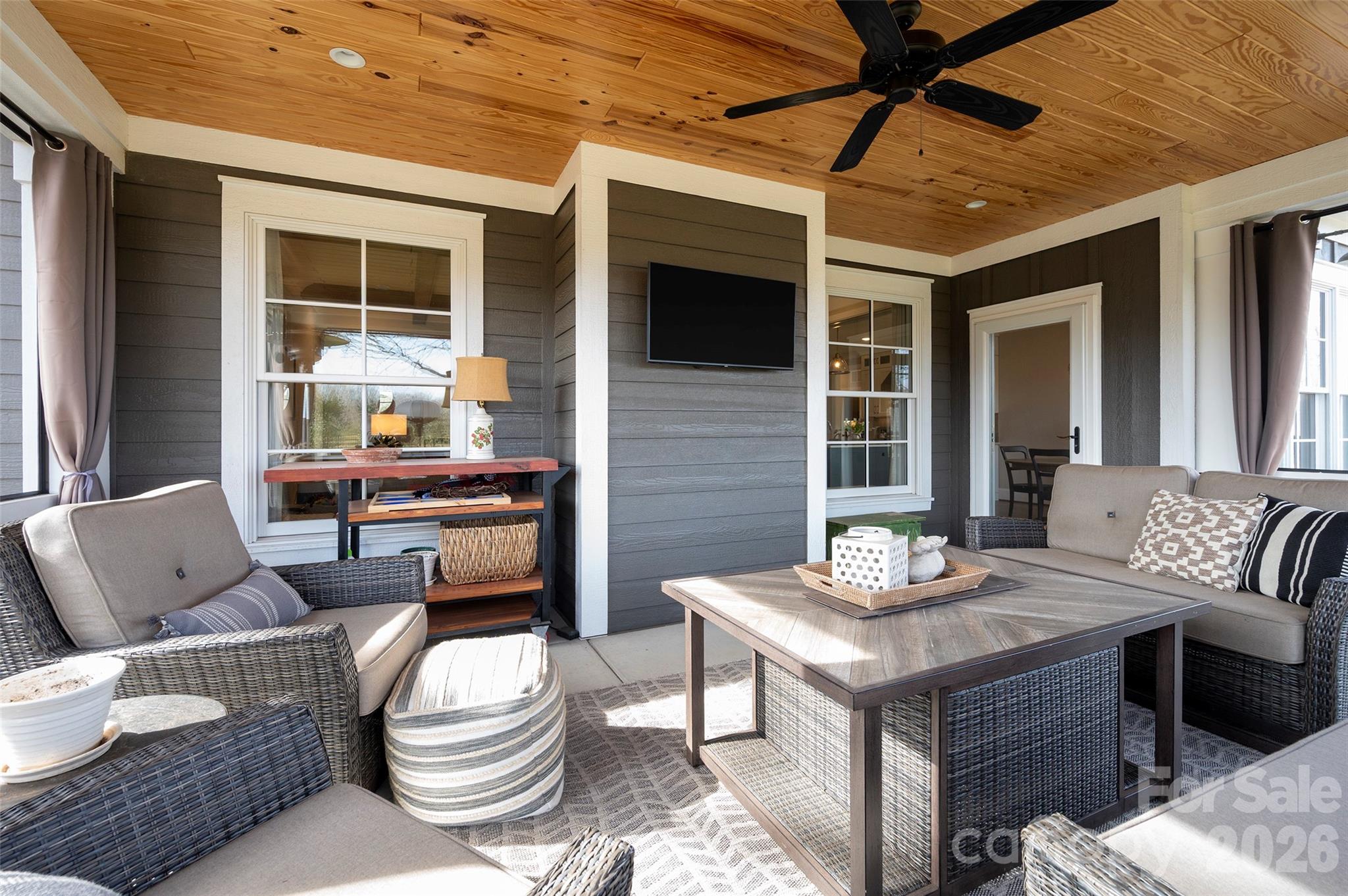 385 Lissara Lodge Drive — Lewisville