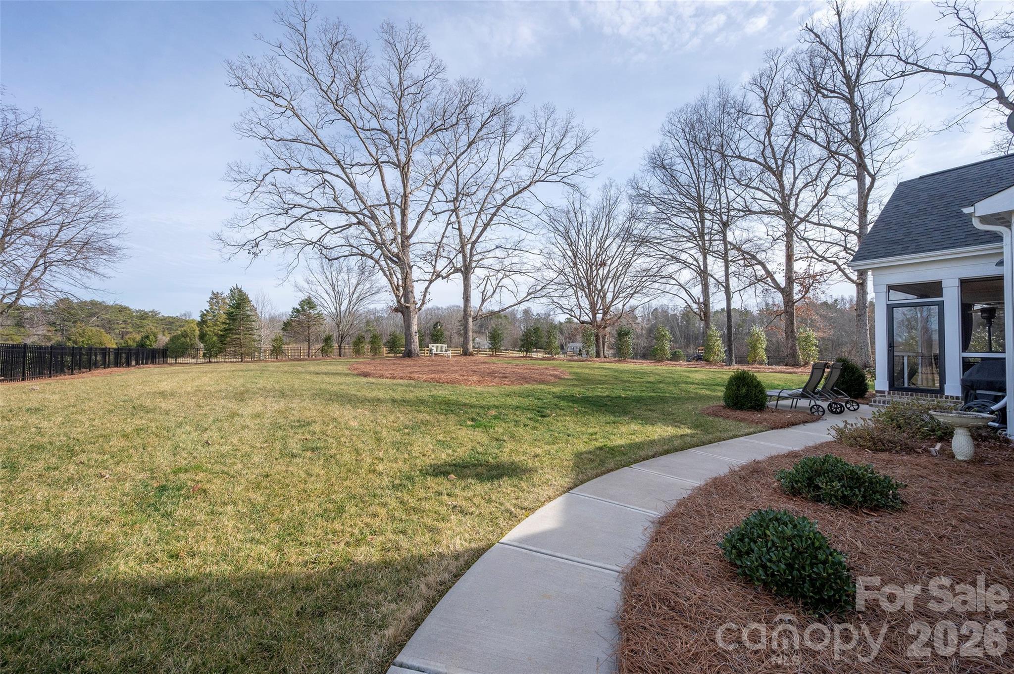 385 Lissara Lodge Drive — Lewisville