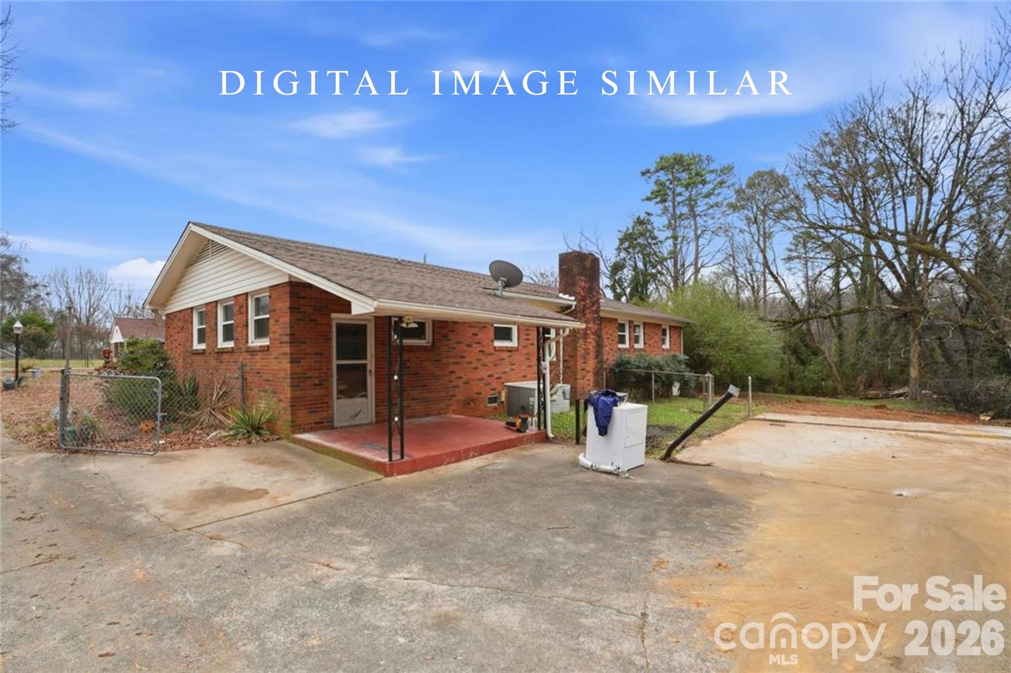 3029 Cresthill Drive — Charlotte