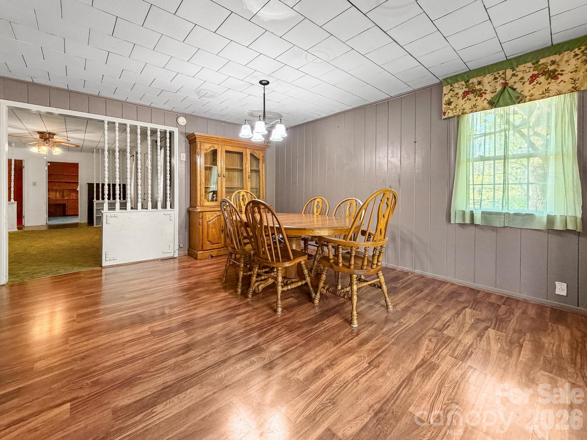 1401 E Union Street — Morganton