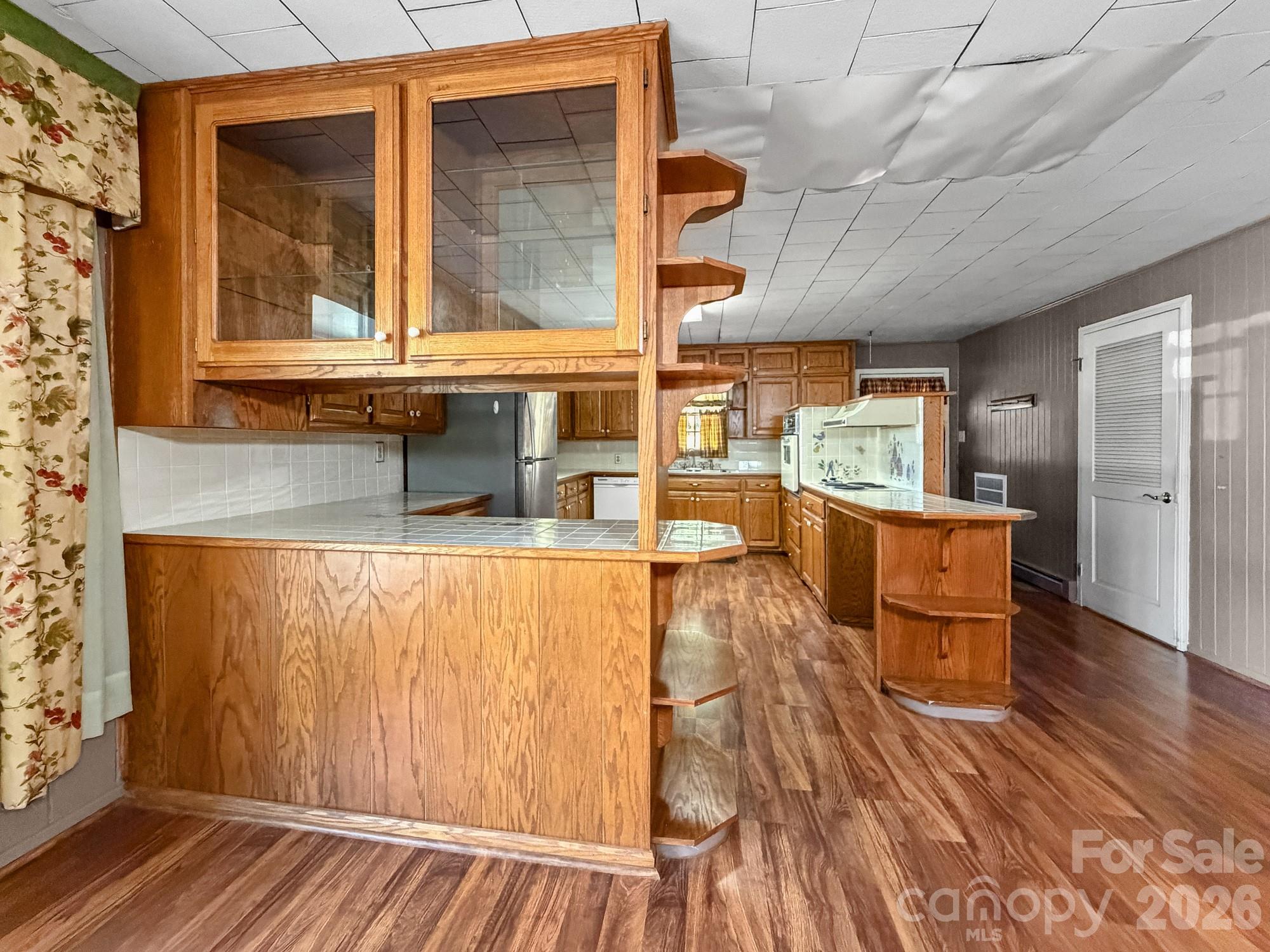 1401 E Union Street — Morganton
