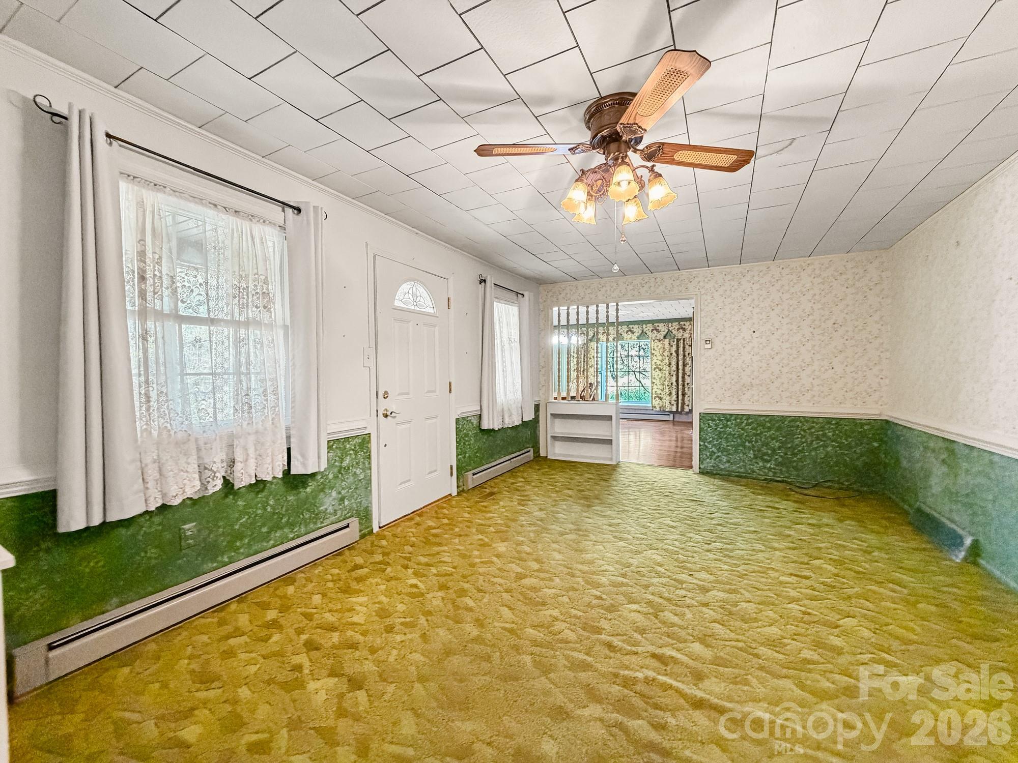1401 E Union Street — Morganton