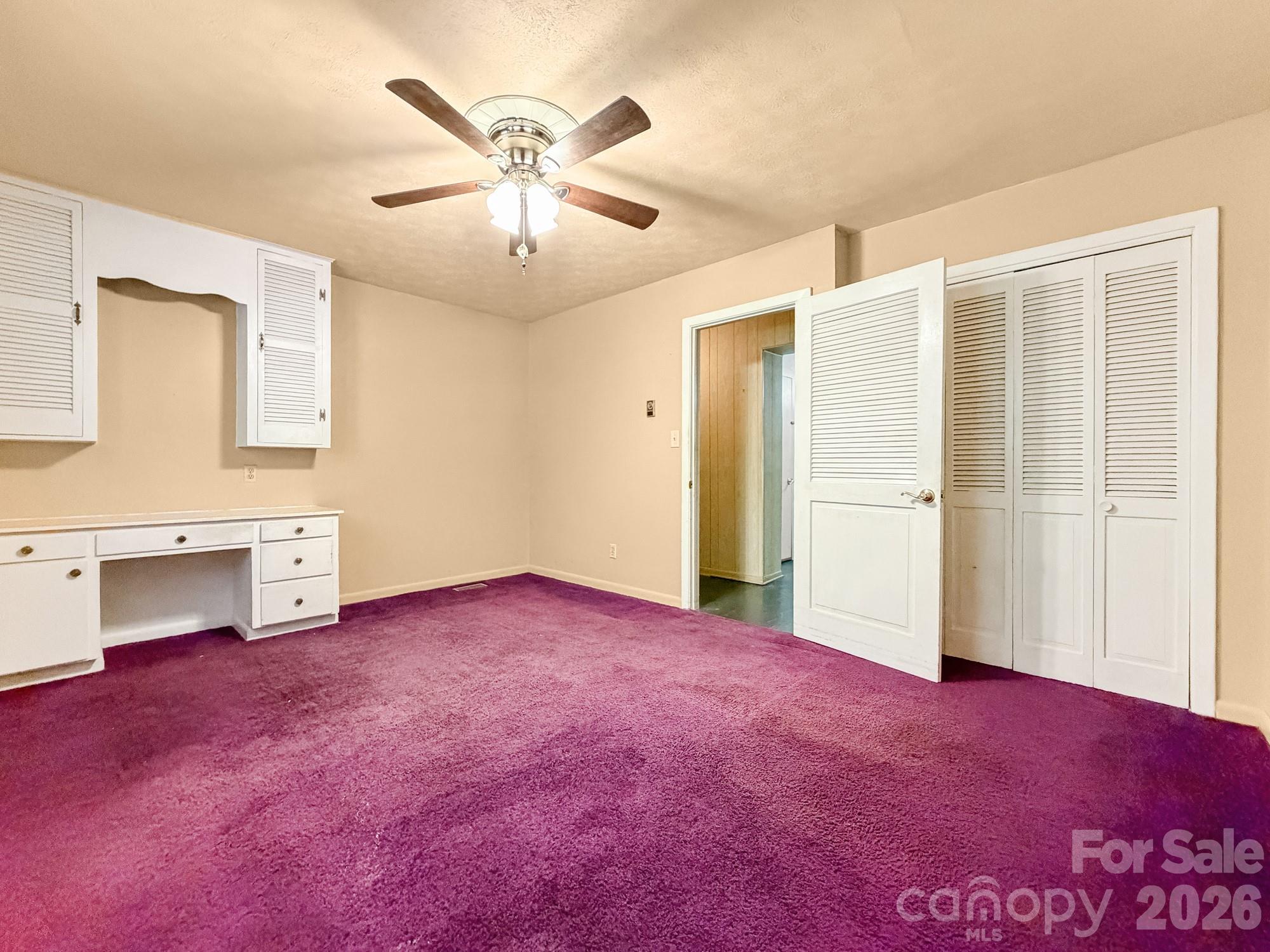 1401 E Union Street — Morganton