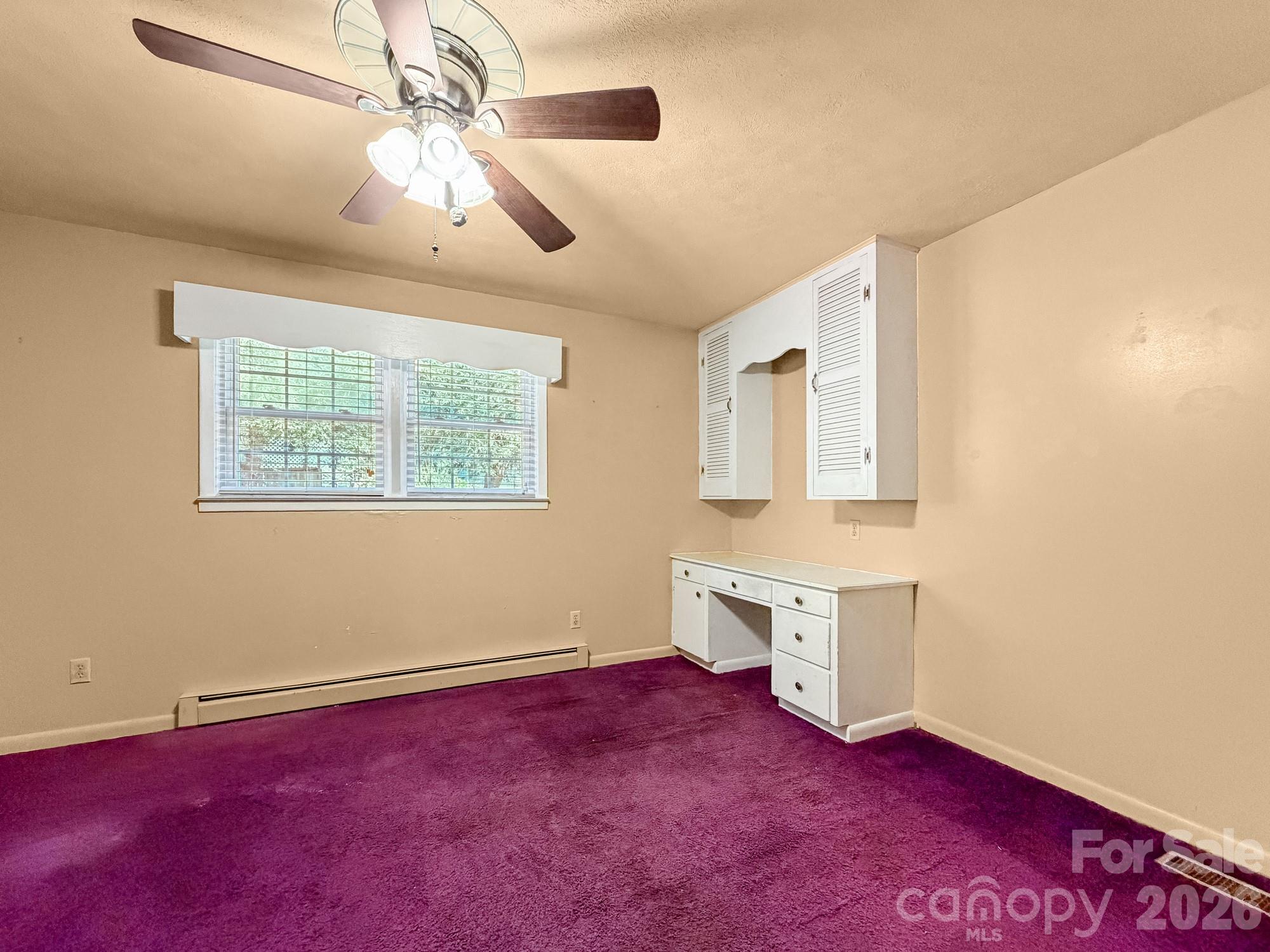 1401 E Union Street — Morganton