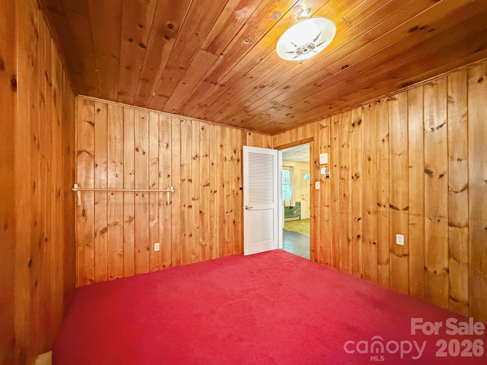 1401 E Union Street — Morganton