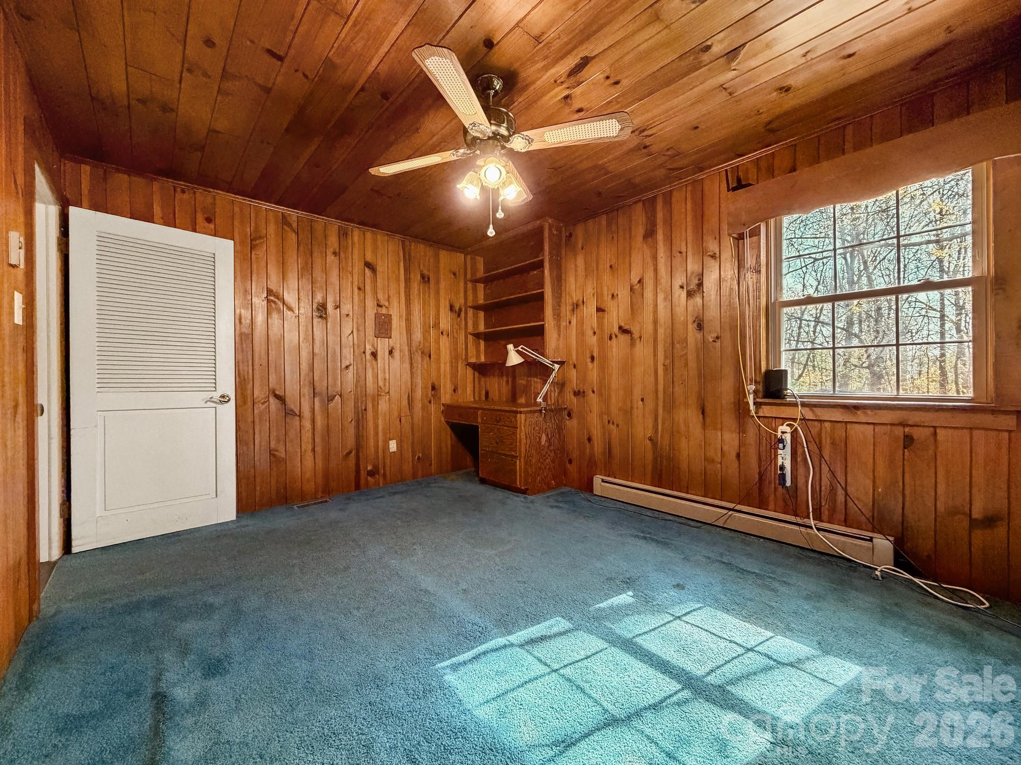 1401 E Union Street — Morganton