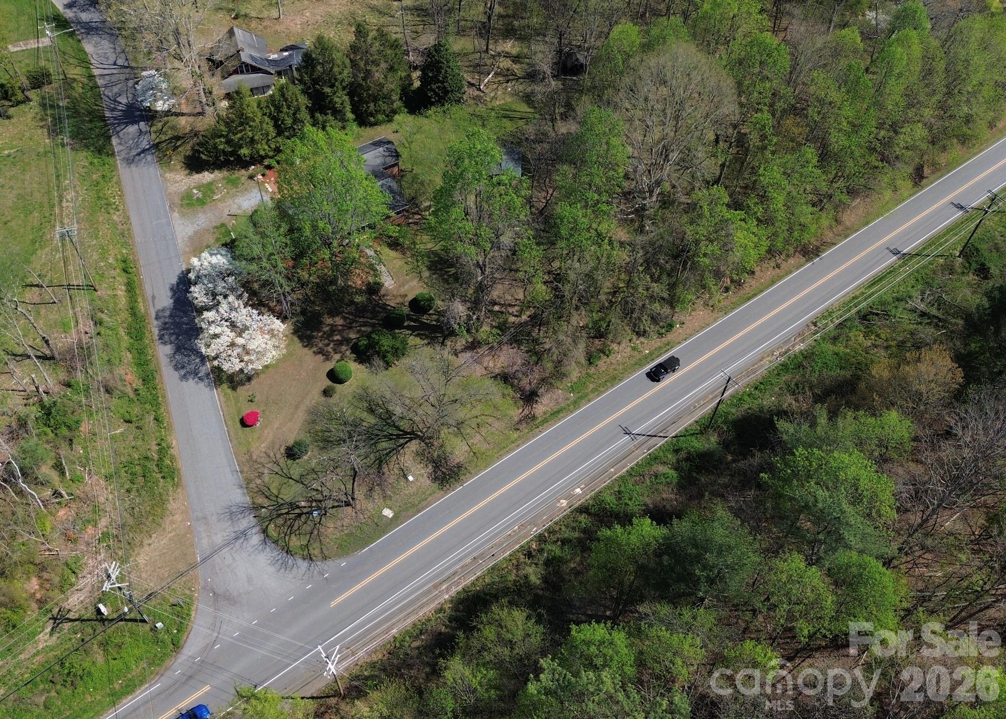 1401 E Union Street — Morganton