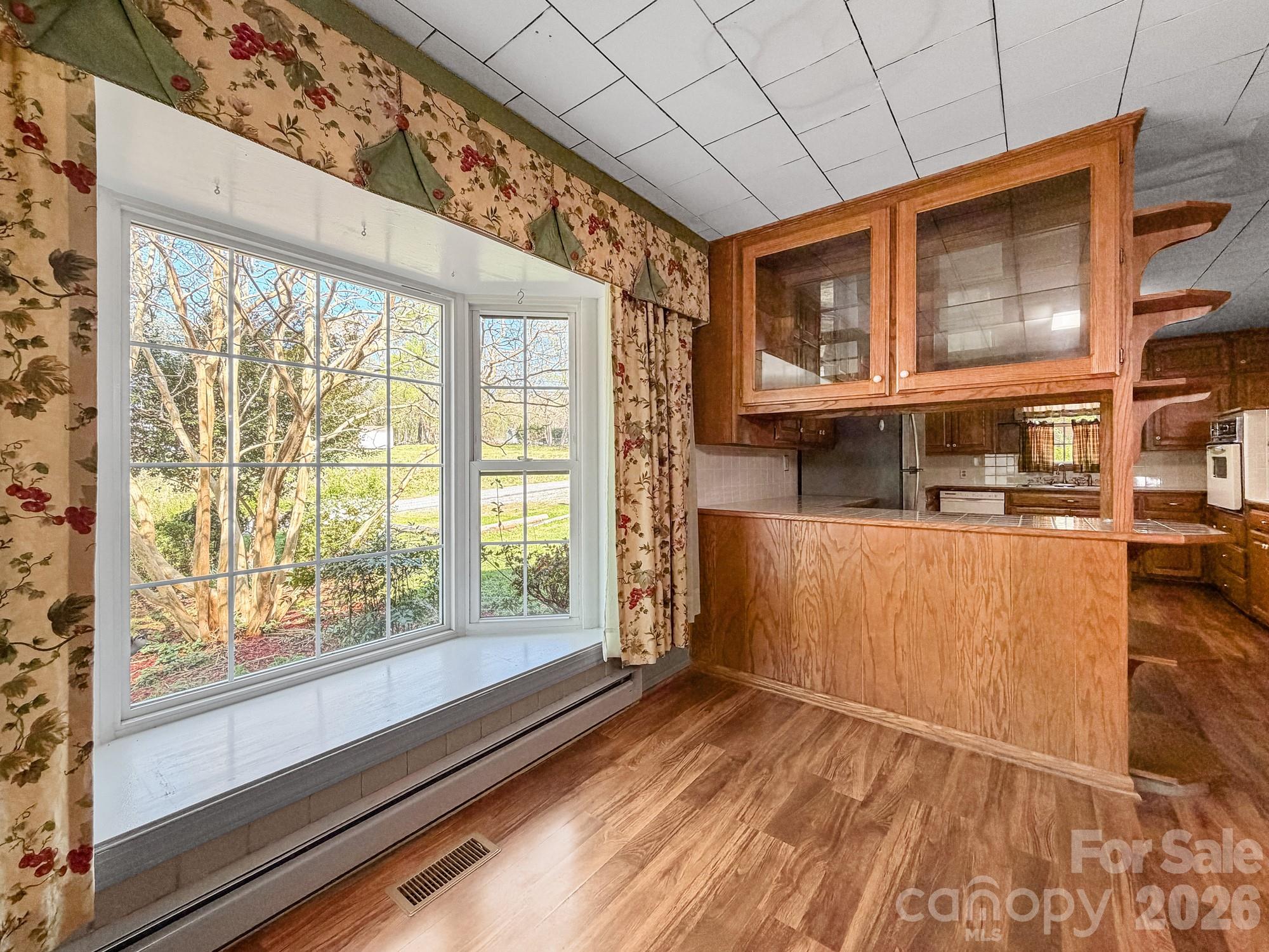 1401 E Union Street — Morganton