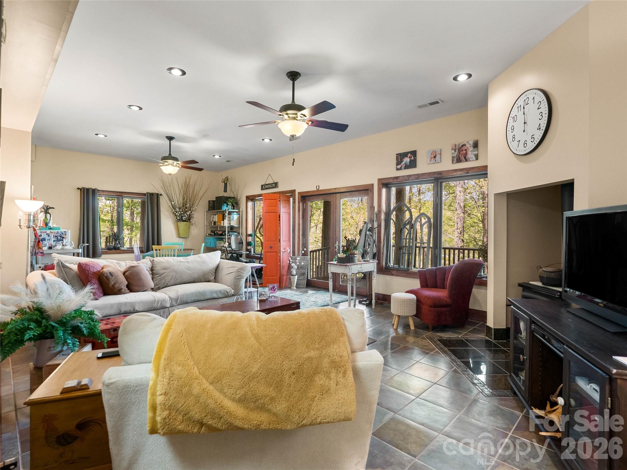 4004 Lake Adger Parkway — Mill Spring