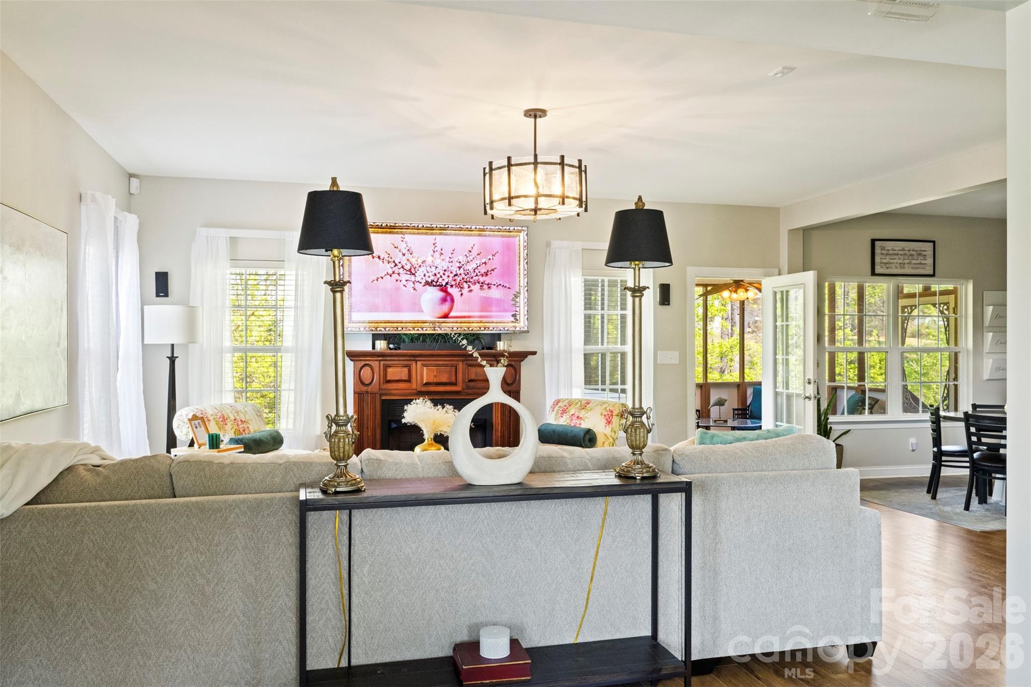 7355 Drury Lane — Denver