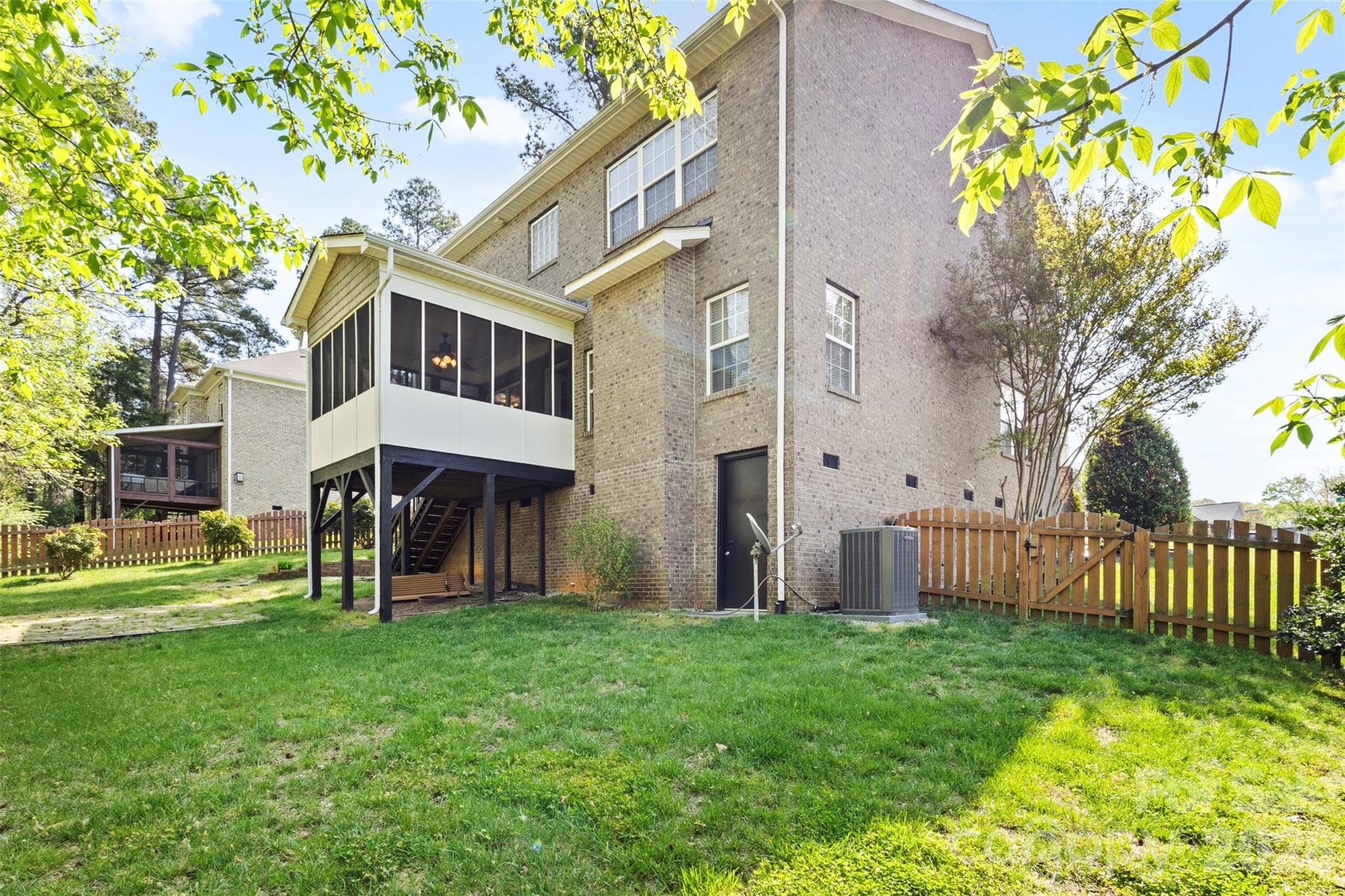 7355 Drury Lane — Denver