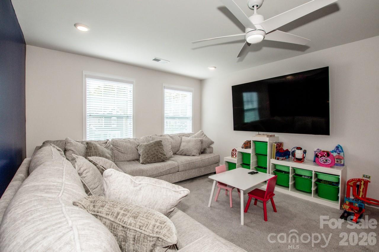 167 Rhuidean Court — Troutman