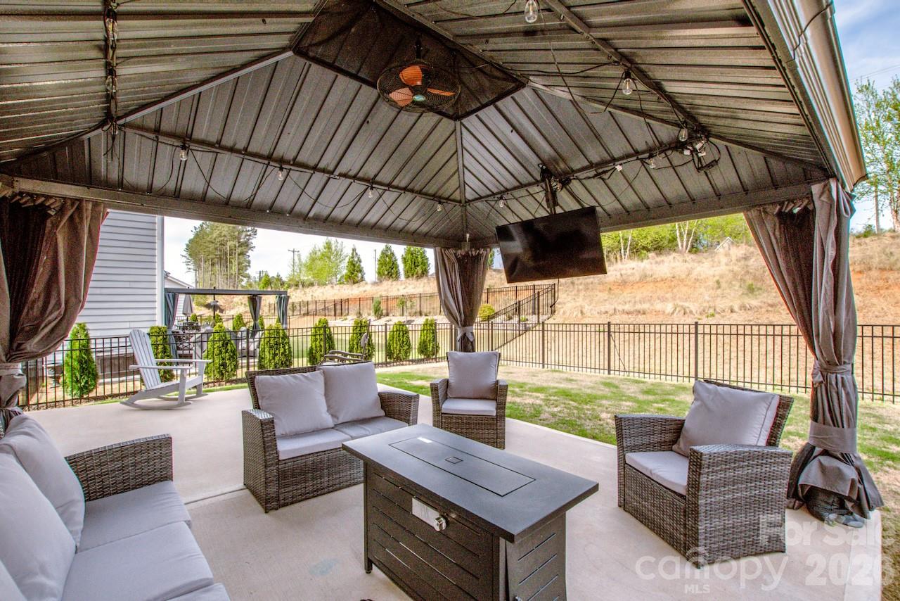 167 Rhuidean Court — Troutman
