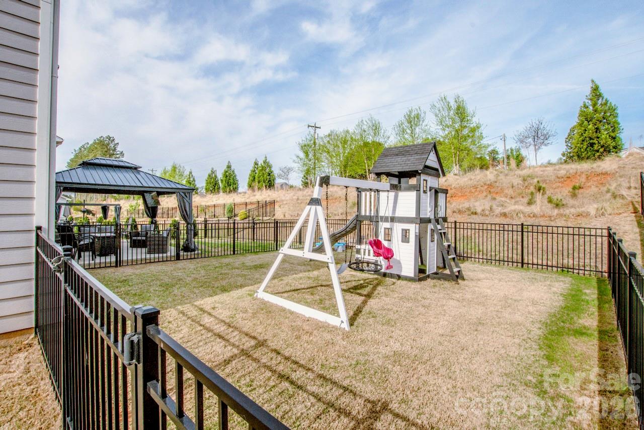 167 Rhuidean Court — Troutman