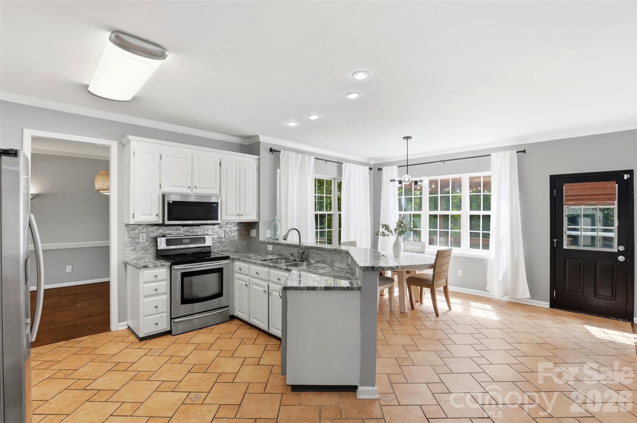 12101 Carolina Oak Circle — Charlotte