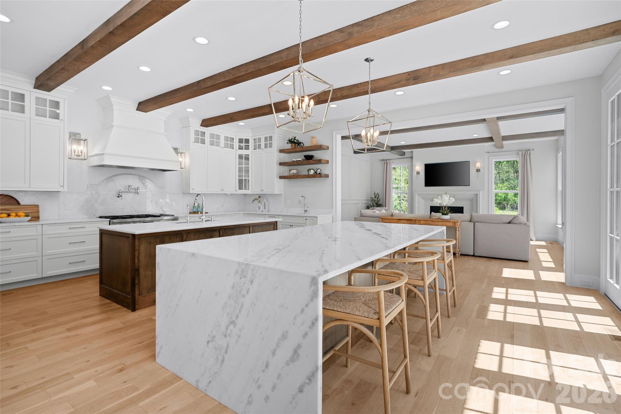 7021 Stirrup Court — Weddington