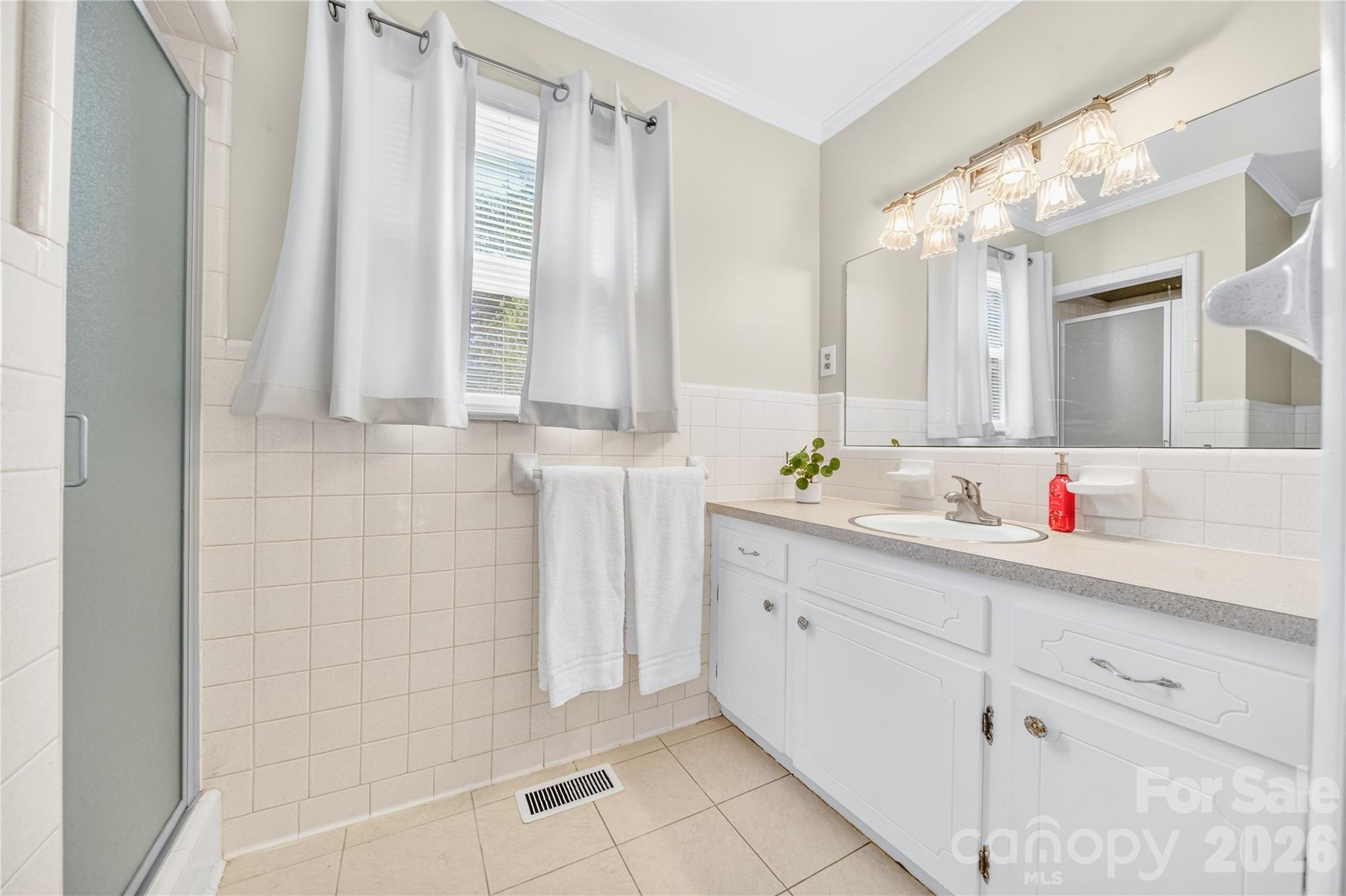 821 Woods Drive — Statesville