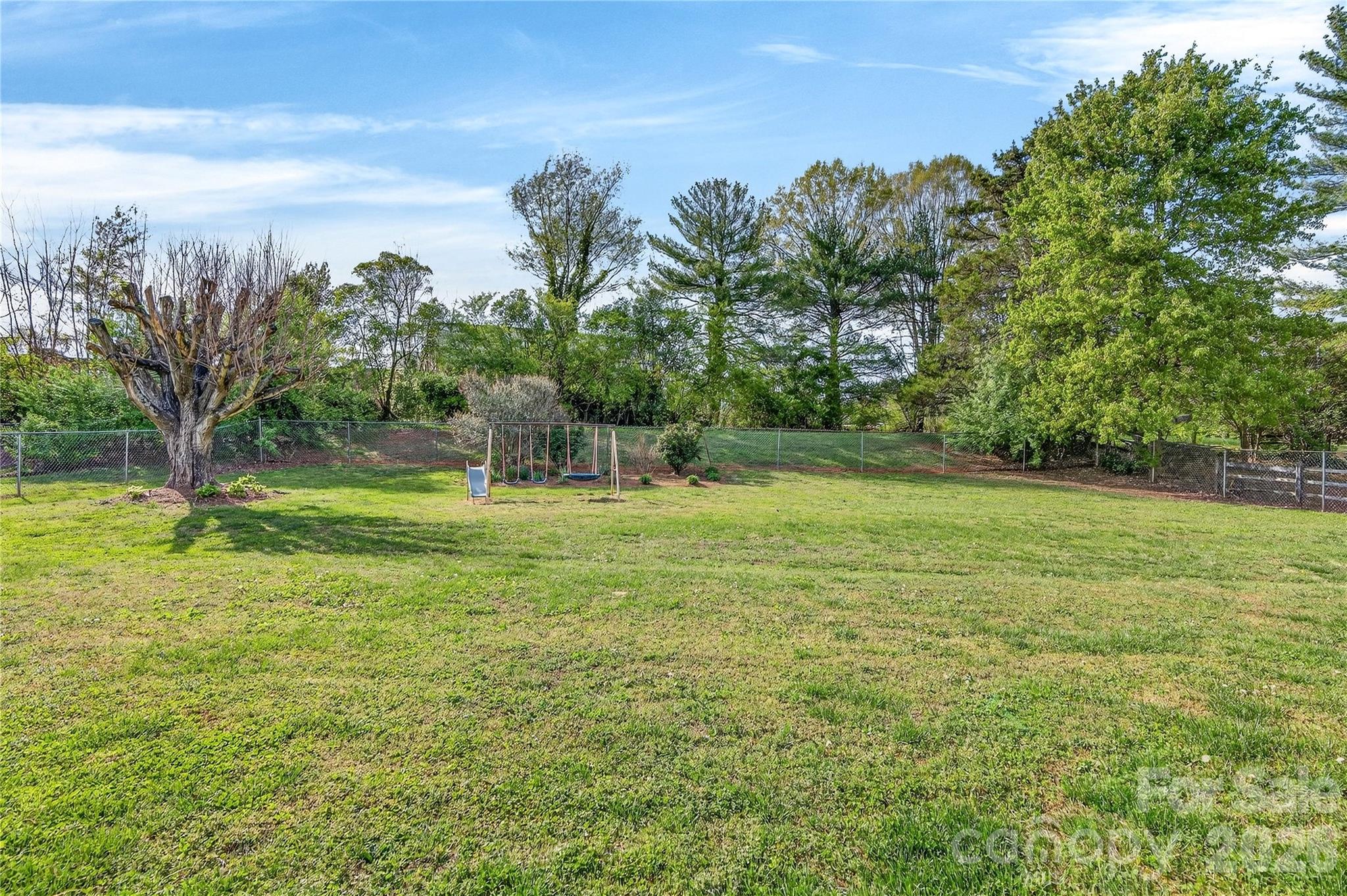 821 Woods Drive — Statesville