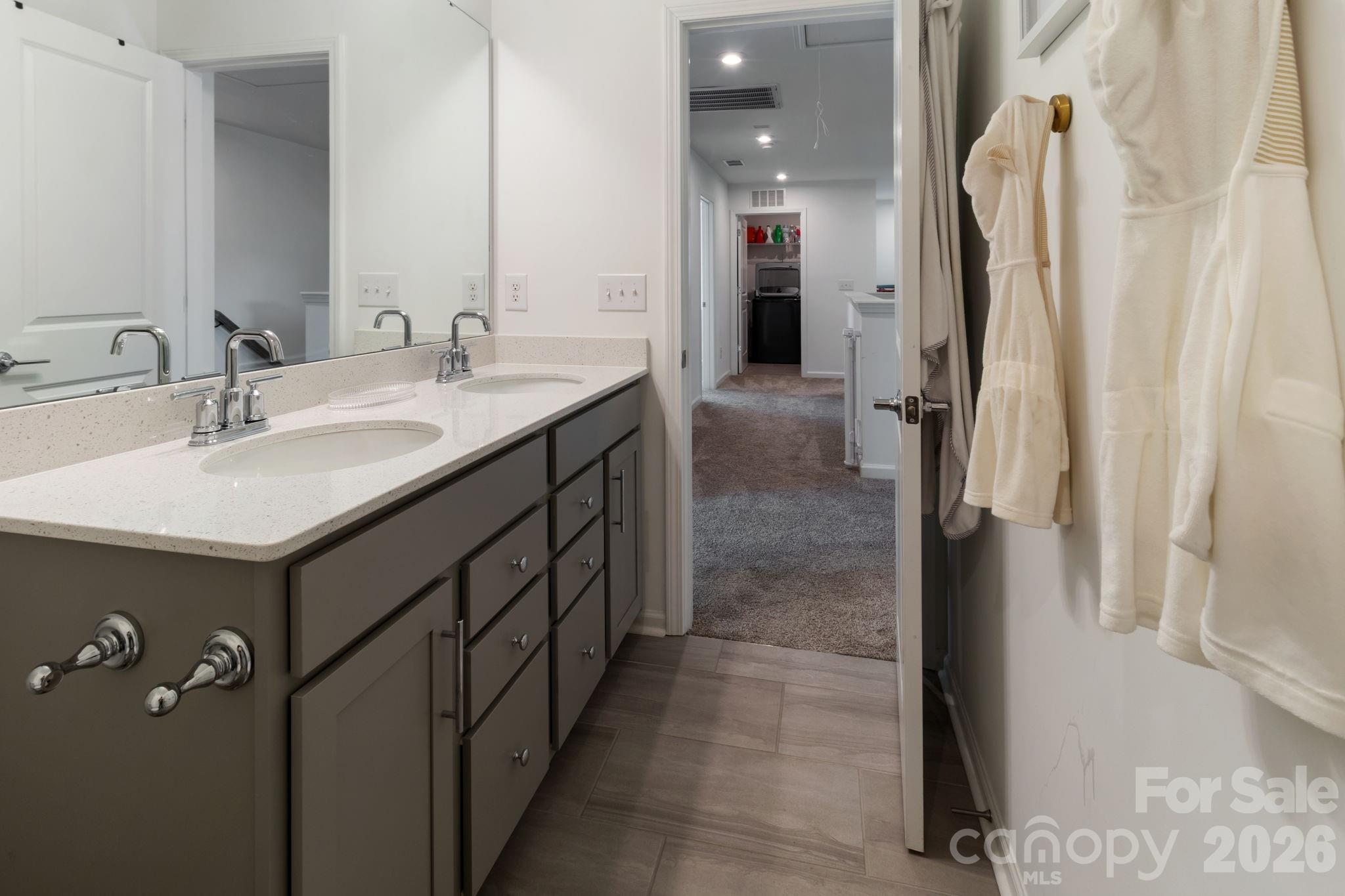 11104 Godwit Lane — Charlotte
