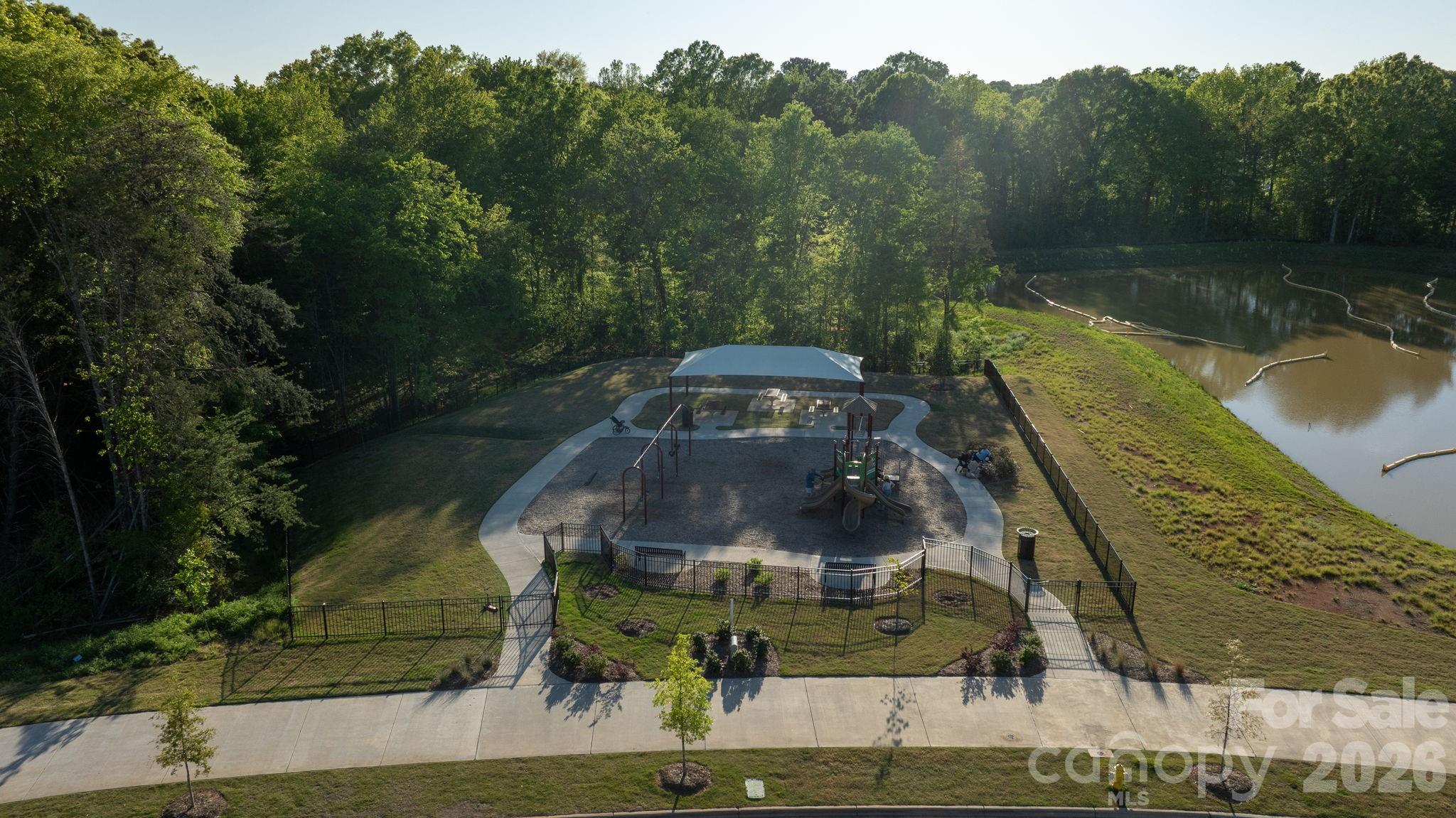 11104 Godwit Lane — Charlotte