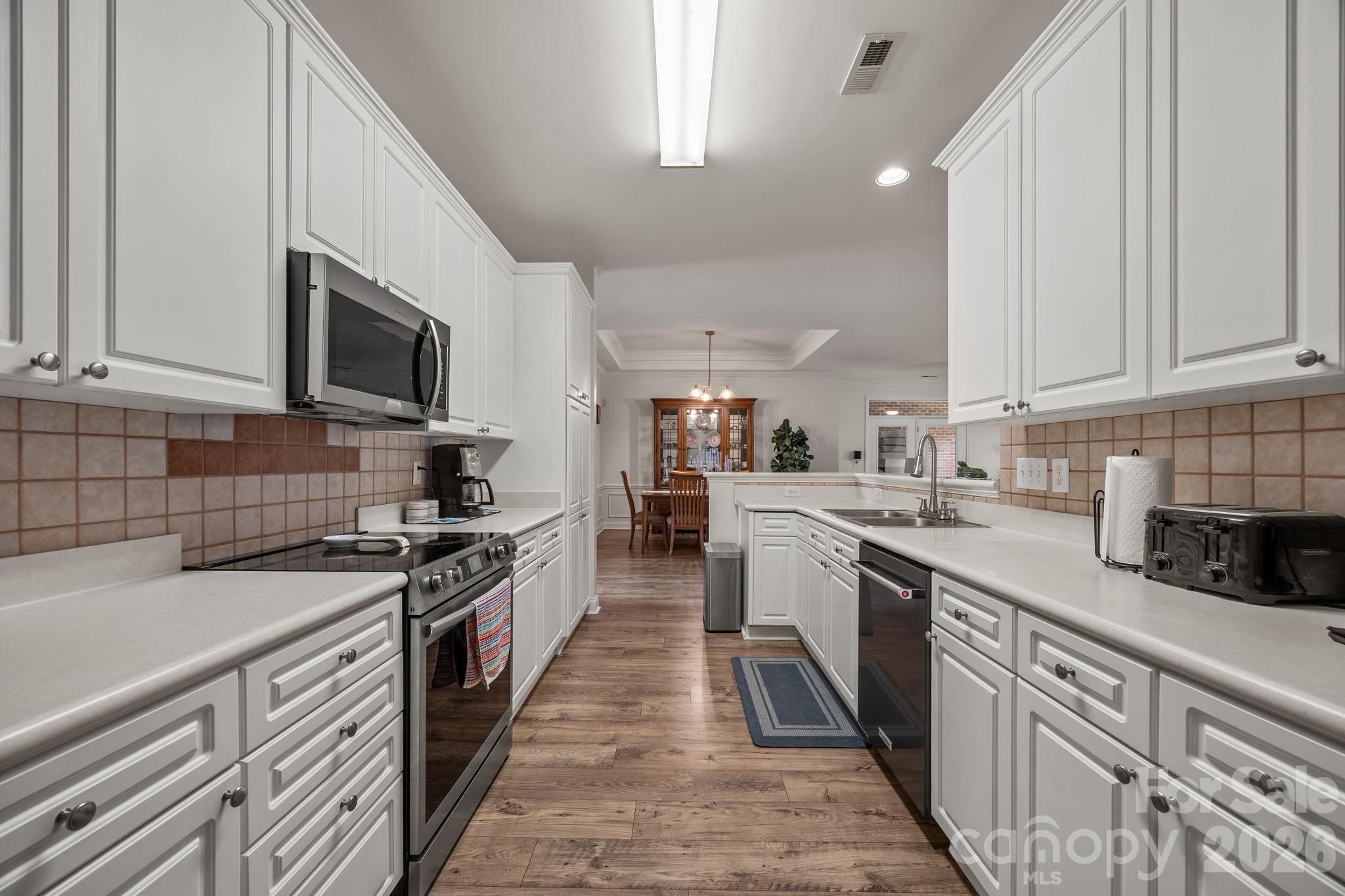 13323 Mint Lake Drive — Matthews