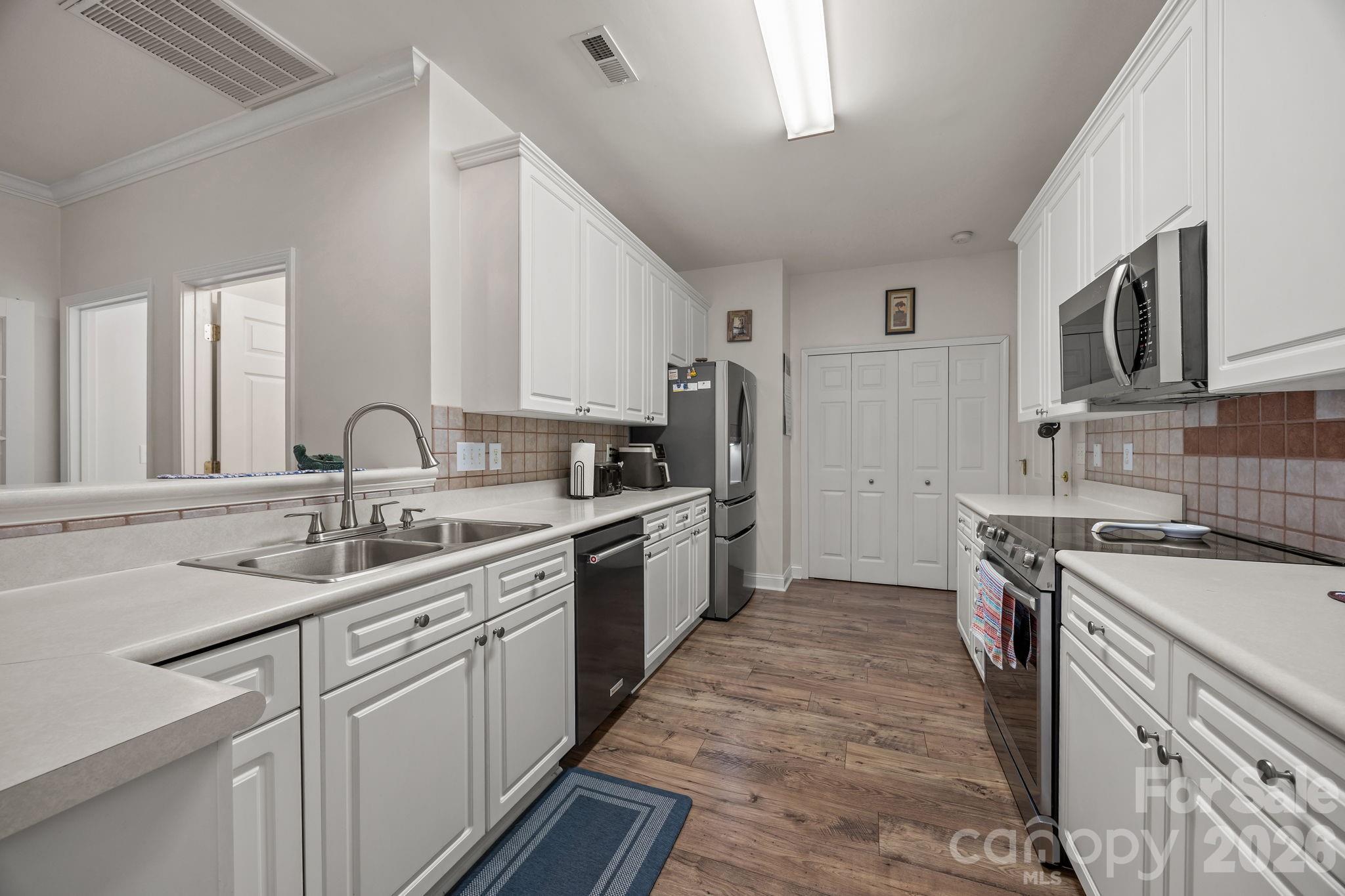 13323 Mint Lake Drive — Matthews