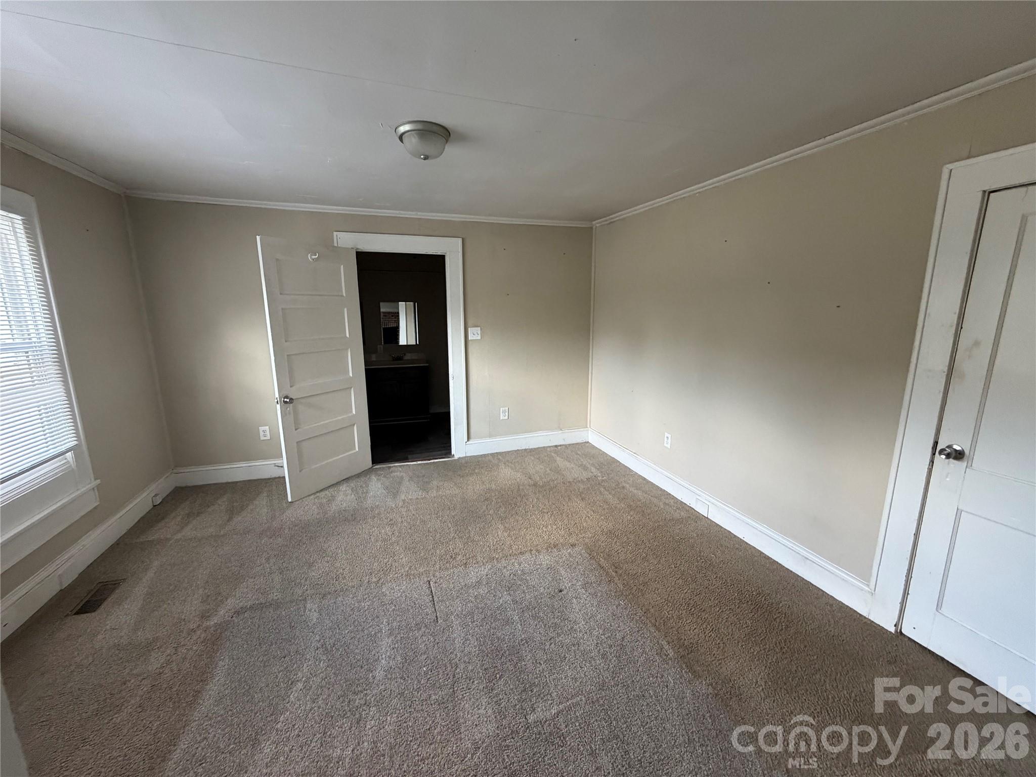1002 N Salisbury Avenue — Spencer