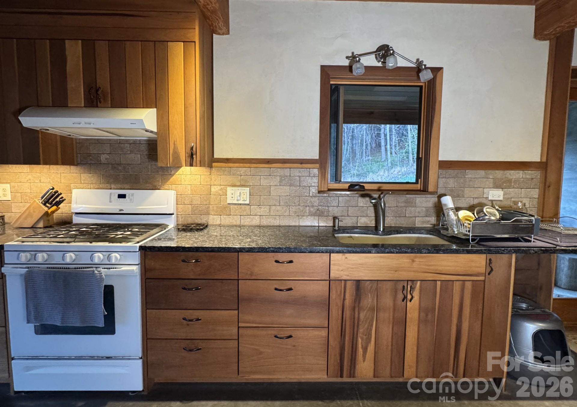 1422 Middle Fork Road — Hendersonville