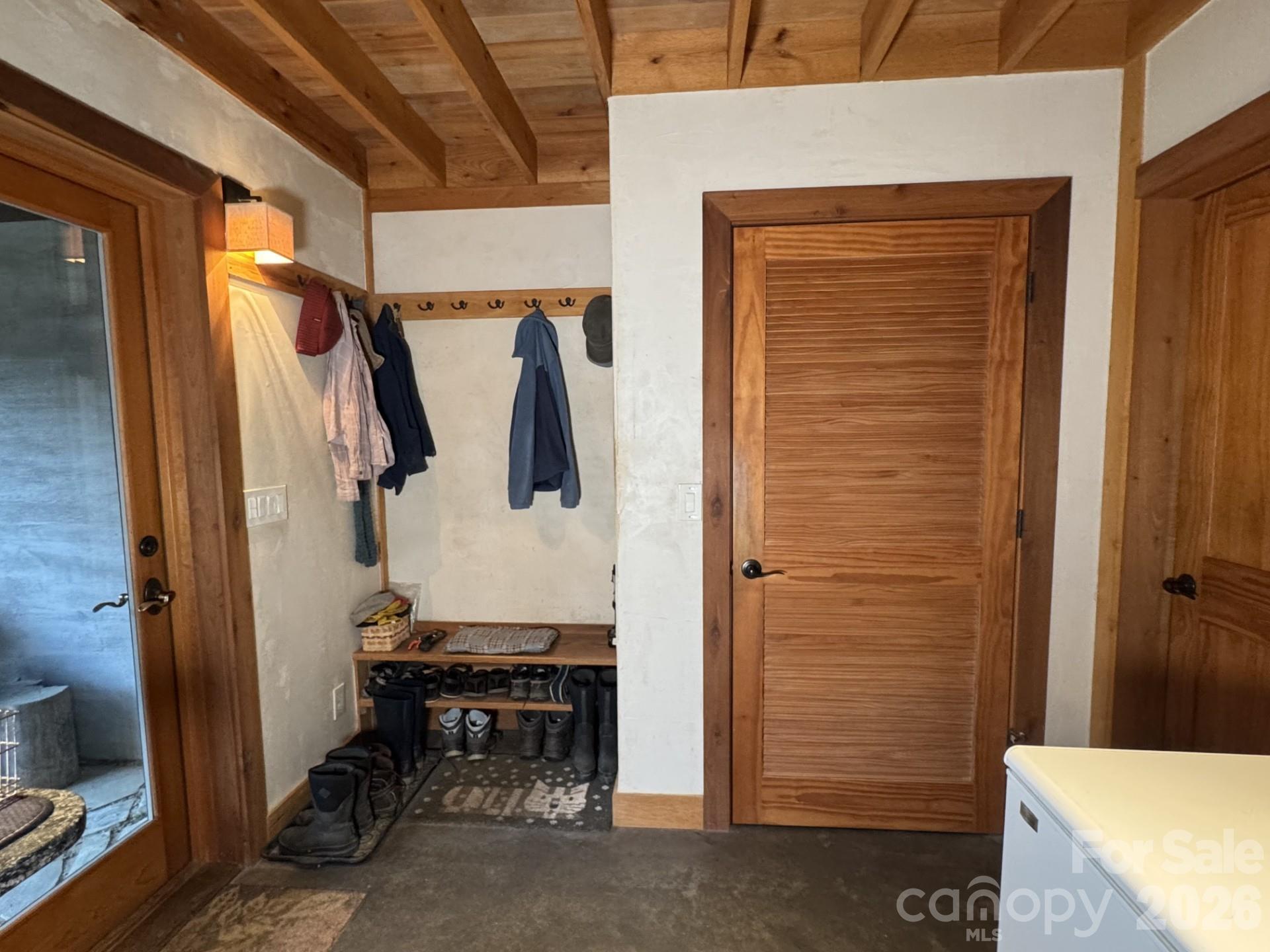 1422 Middle Fork Road — Hendersonville