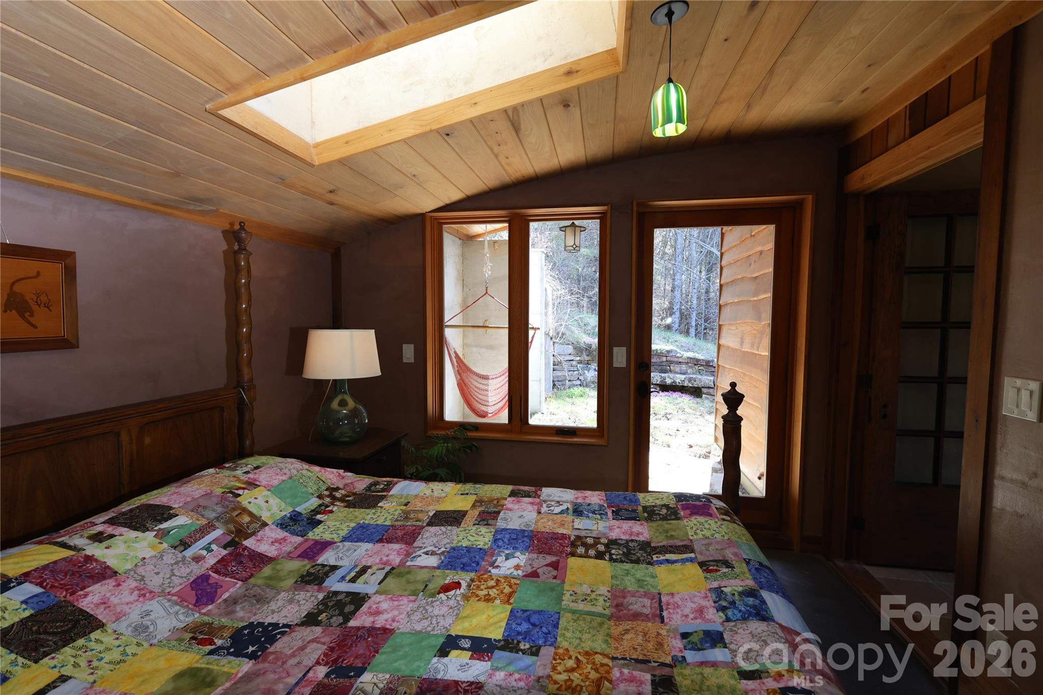 1422 Middle Fork Road — Hendersonville