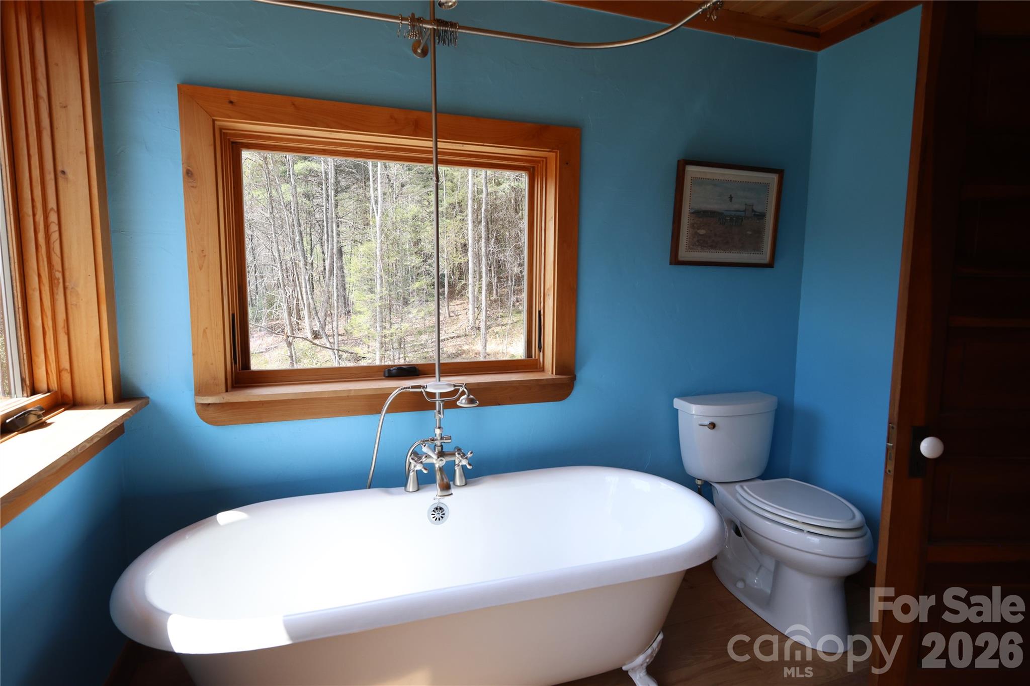 1422 Middle Fork Road — Hendersonville
