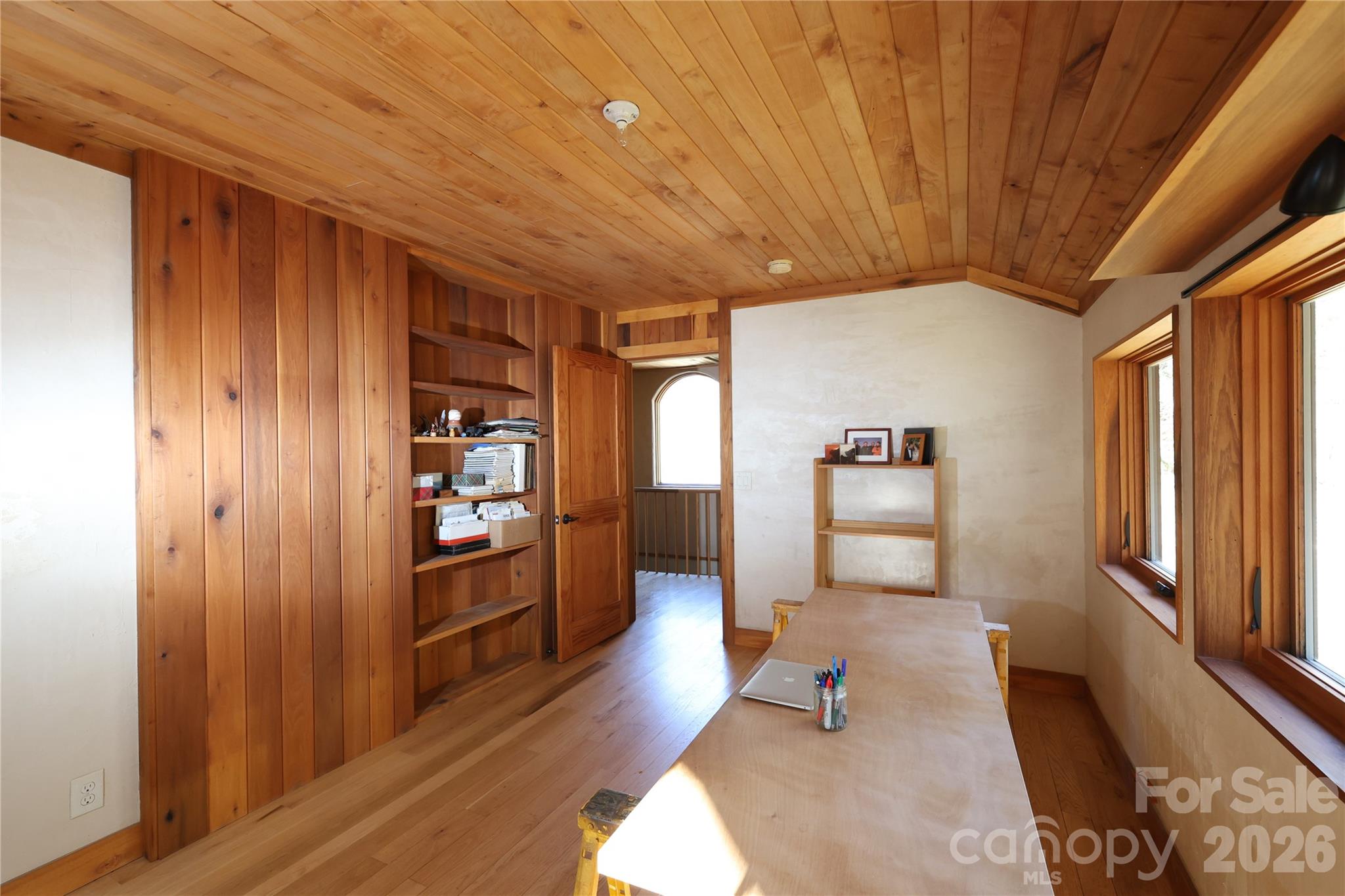 1422 Middle Fork Road — Hendersonville