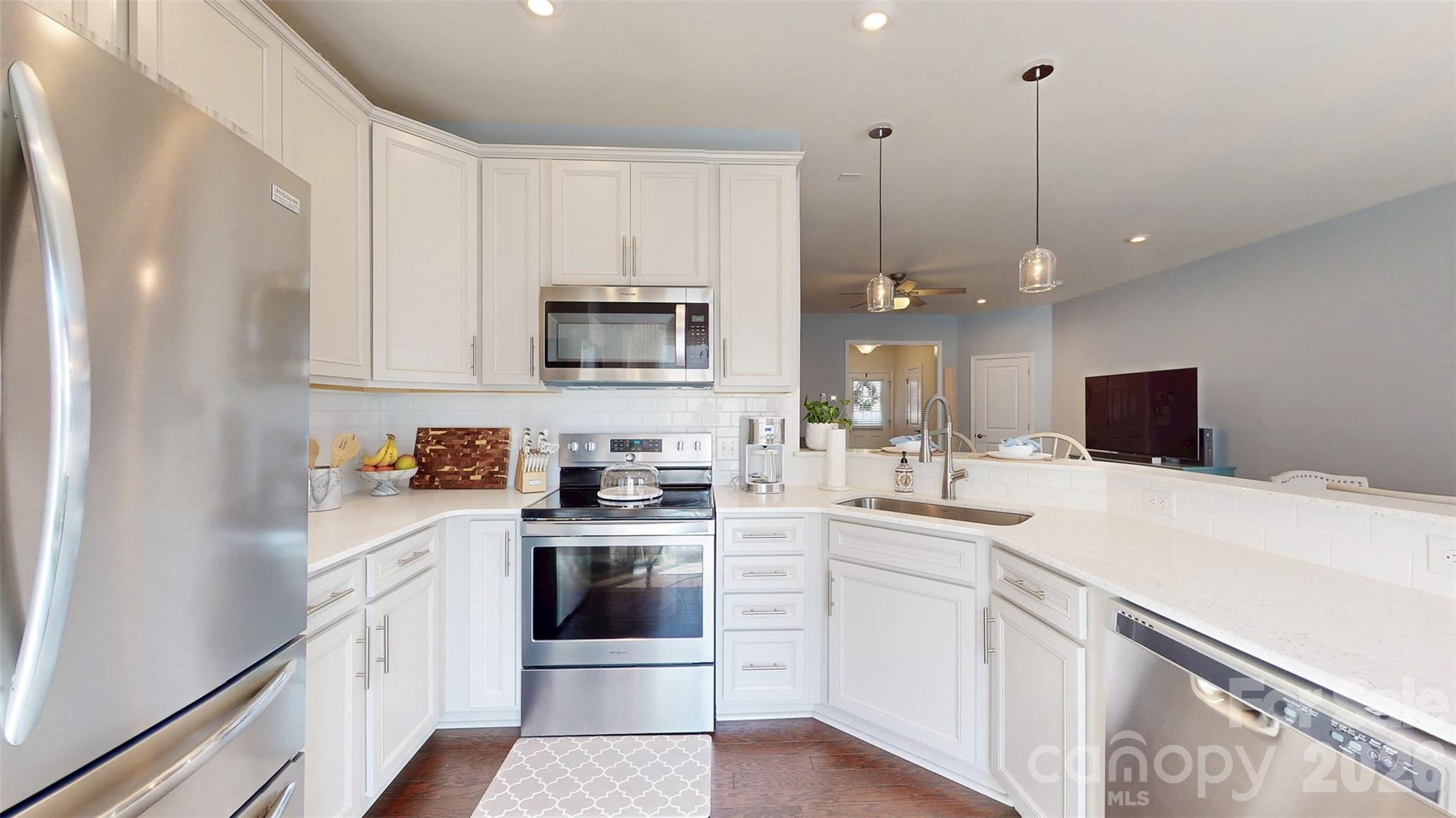 827 Canoe Song Road — Fort Mill