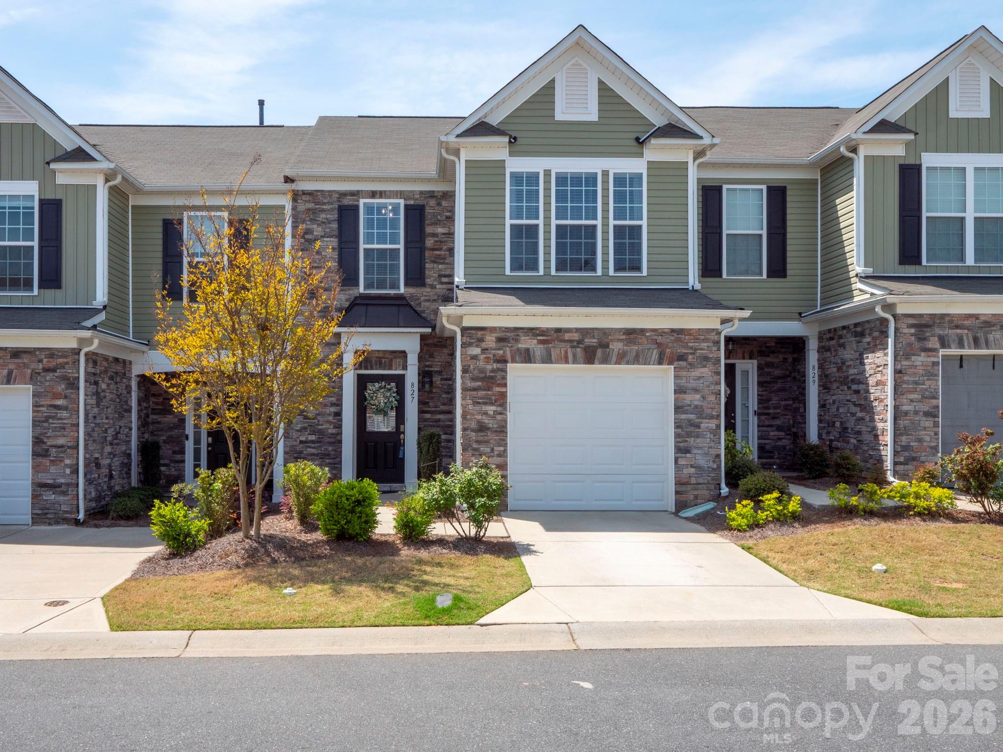 827 Canoe Song Road — Fort Mill