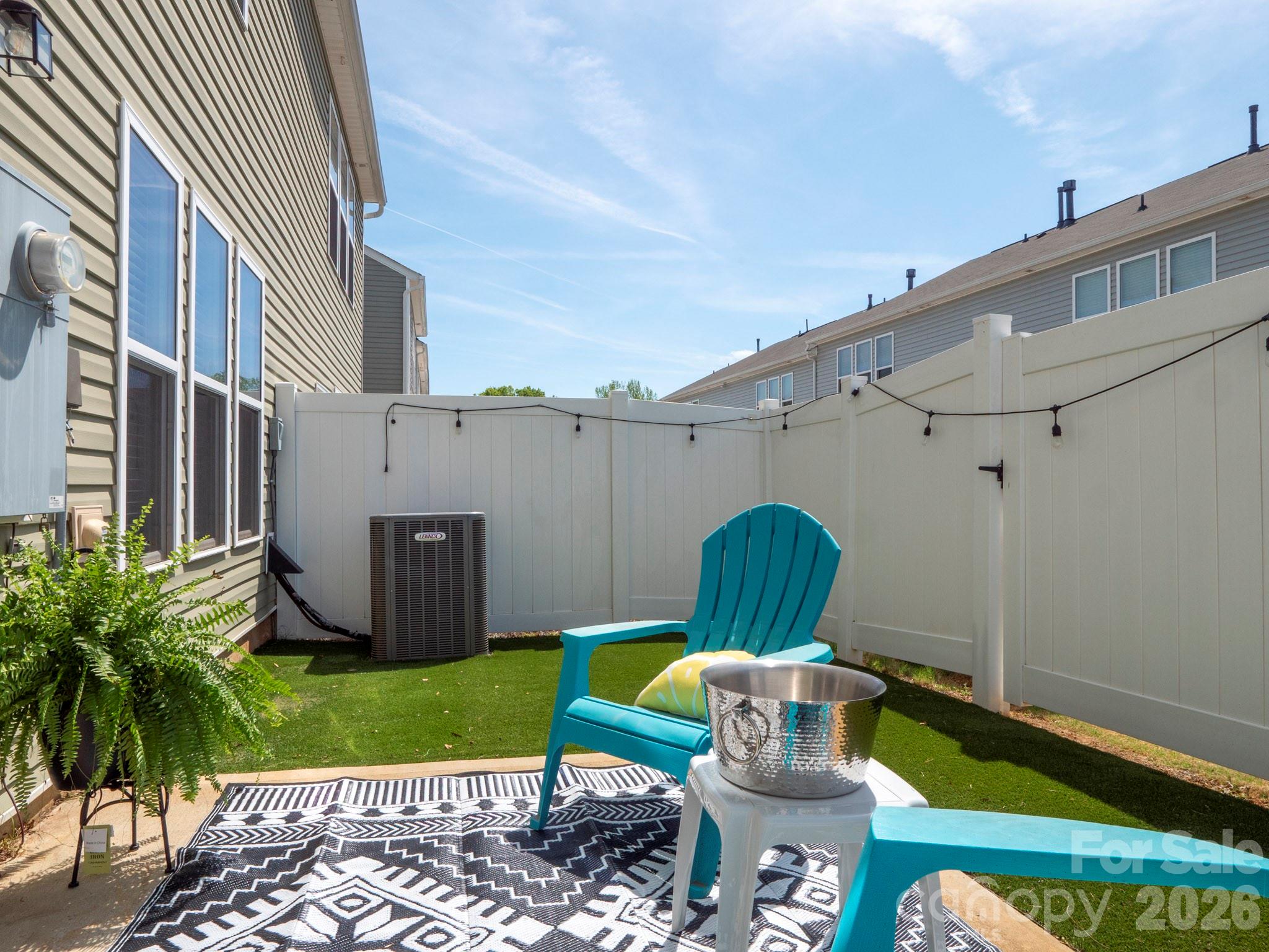 827 Canoe Song Road — Fort Mill