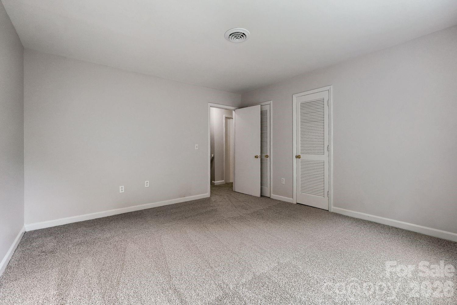 1628 Bonnie Lane — Charlotte