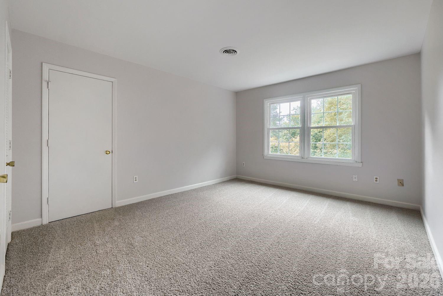 1628 Bonnie Lane — Charlotte