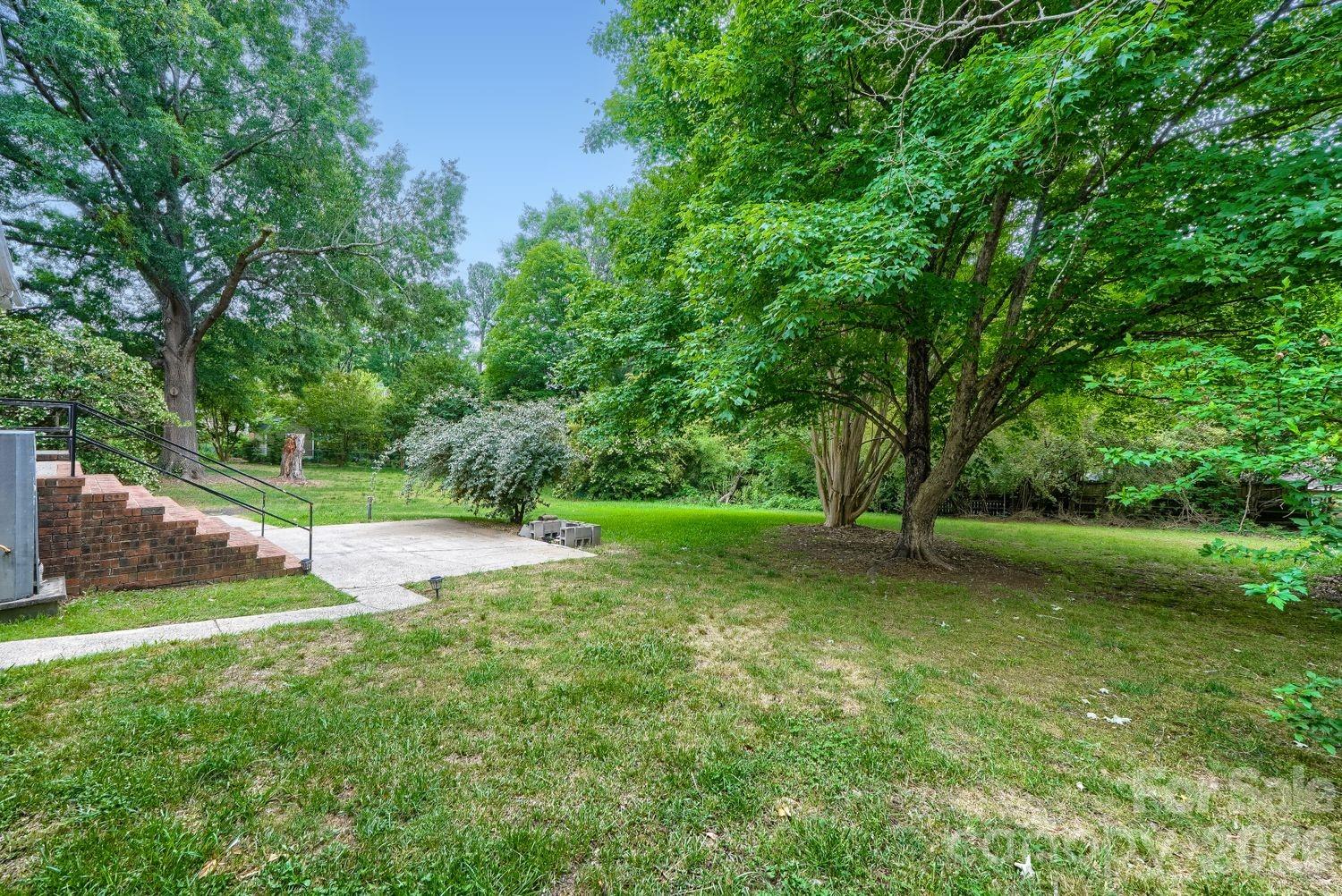1628 Bonnie Lane — Charlotte