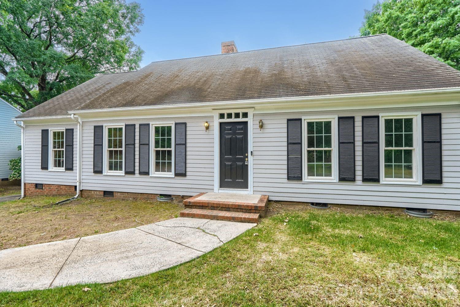 1628 Bonnie Lane — Charlotte