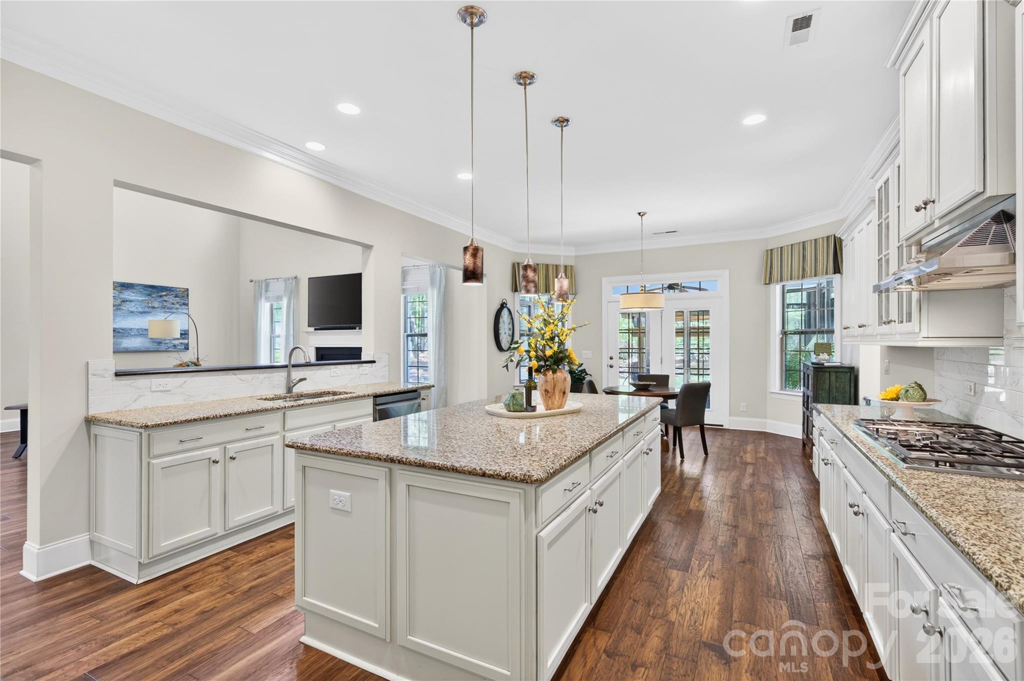 334 Kemp Road — Mooresville
