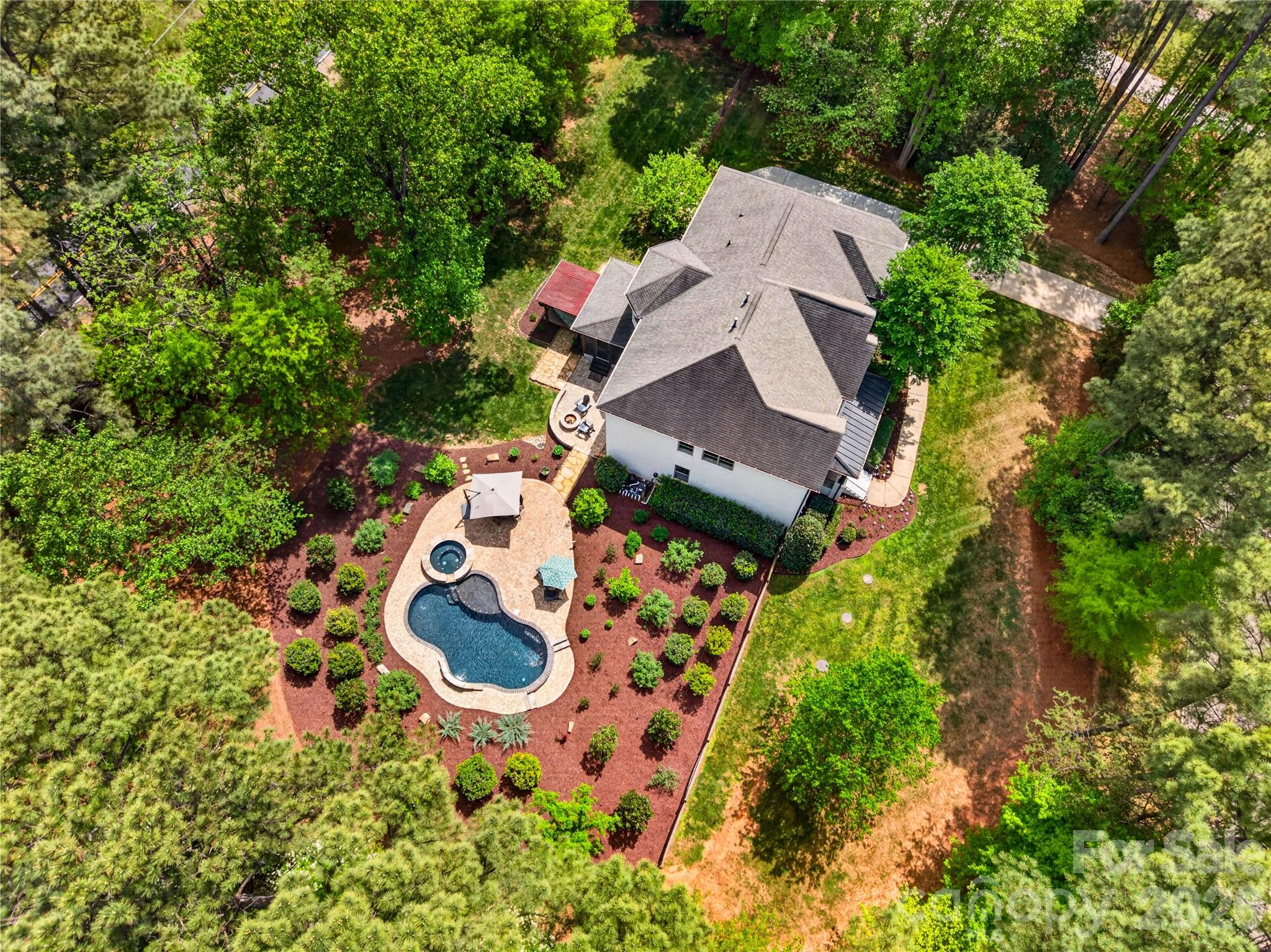 334 Kemp Road — Mooresville