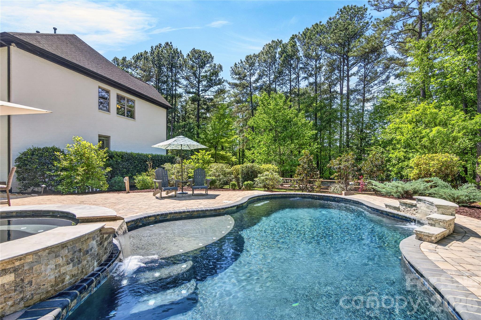 334 Kemp Road — Mooresville